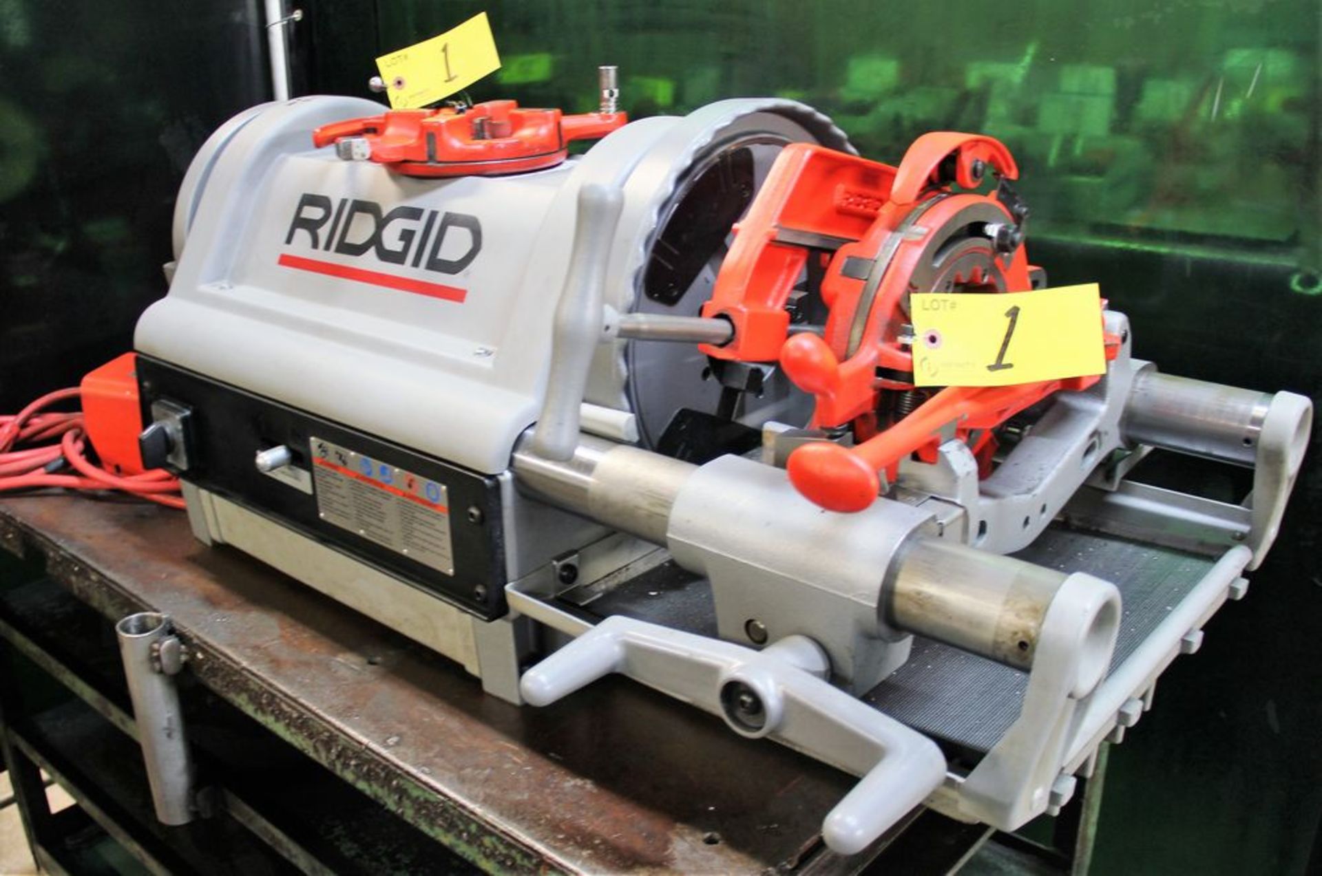 RIDGID 1224 ELECTRIC PIPE THREADER, SPARE THREADING HEAD, FOOT CONTROL SWITCH, FOUR WHEELED CART, - Image 2 of 4