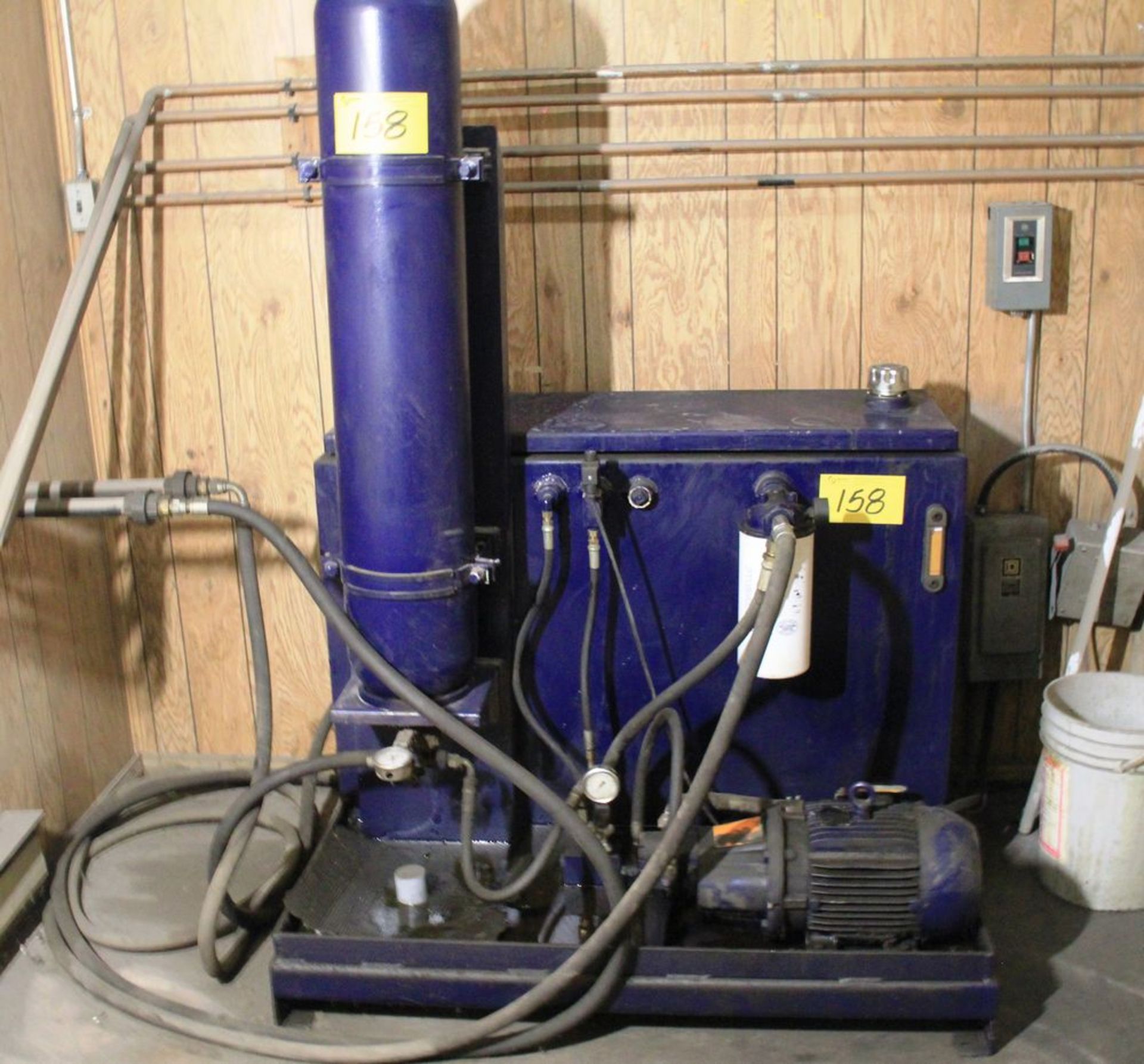 HYDRAULIC POWER PACK (NOTE: UNIT HOOKED INTO THE IRCO WELDING POSITIONER SYSTEM)