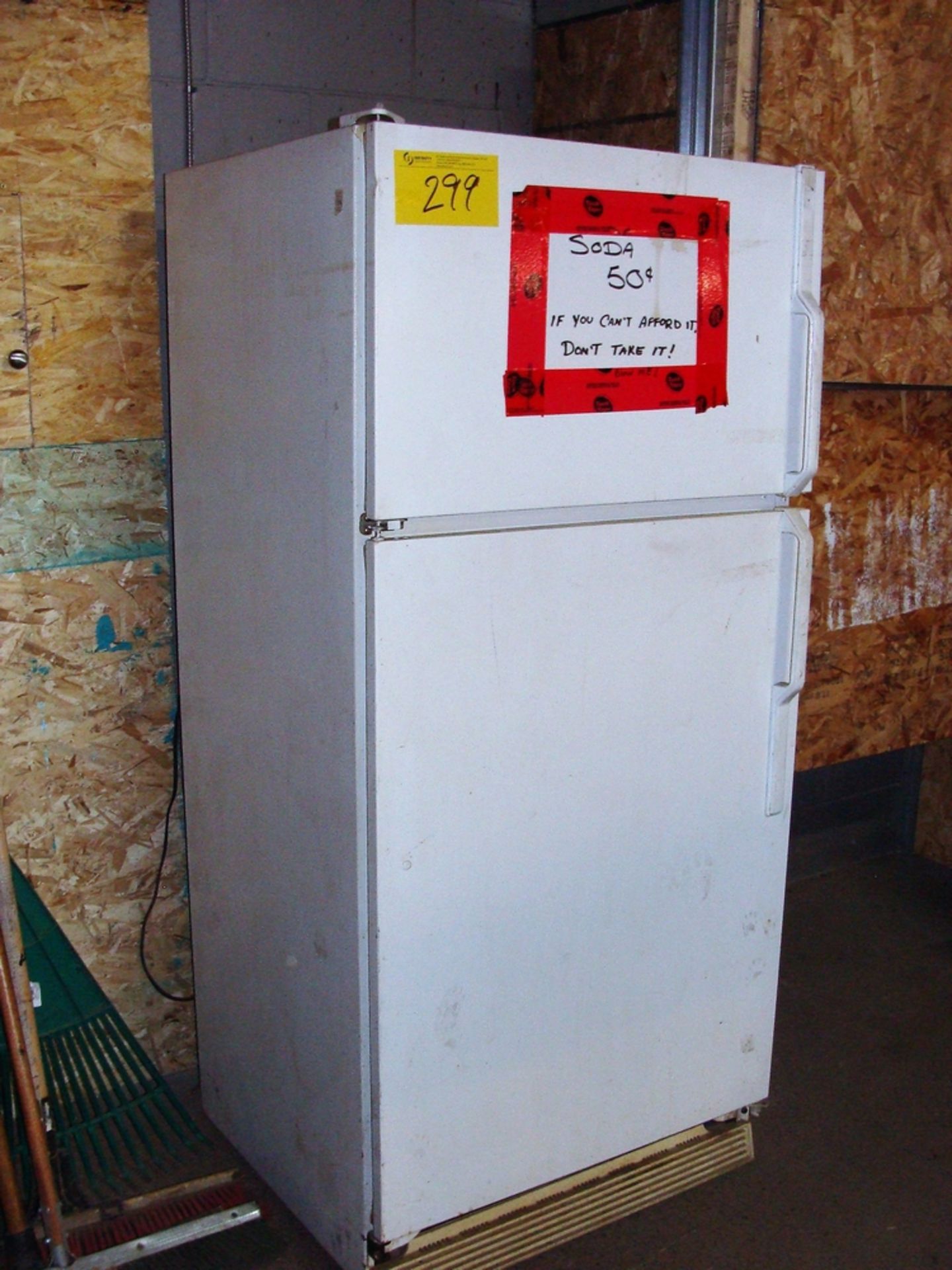 LOT OF BAR FRIDGE, MICROWAVE, WATER DISPENSER - Image 3 of 4