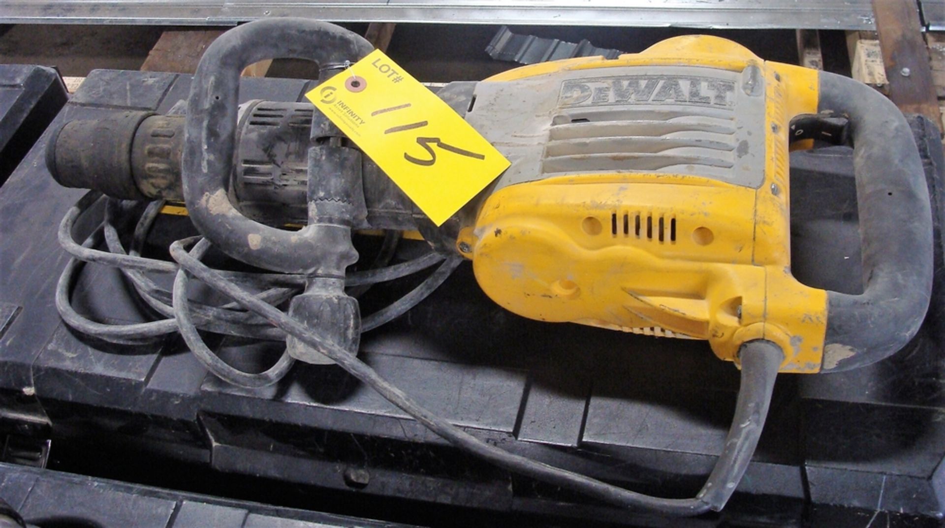 DEWALT DEMO HAMMER