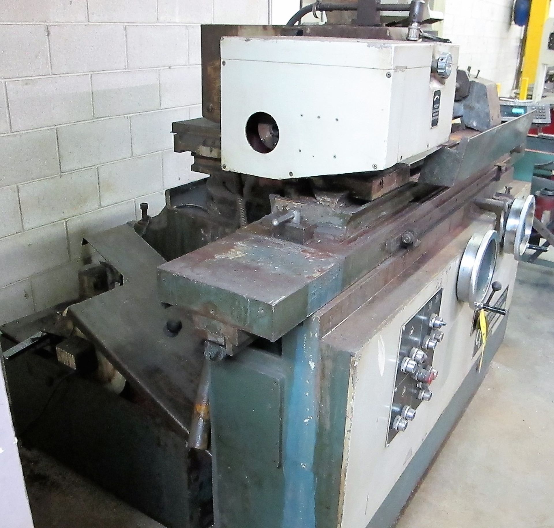 GENERAL MECANICA S A CU CYLINDRICAL GRINDER W/ID ATTACHMENT, DRO, S/N 1539 - Image 3 of 5