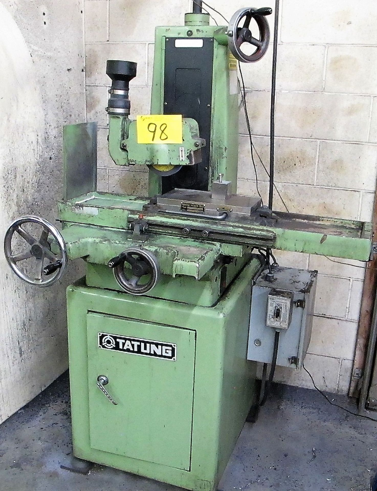 TATUNG TSG350 6" X 12" SURFACE GRINDER, 6" X 12" MAGNETIC SURFACE PLATE, S/N 2111204 W/ SPARE