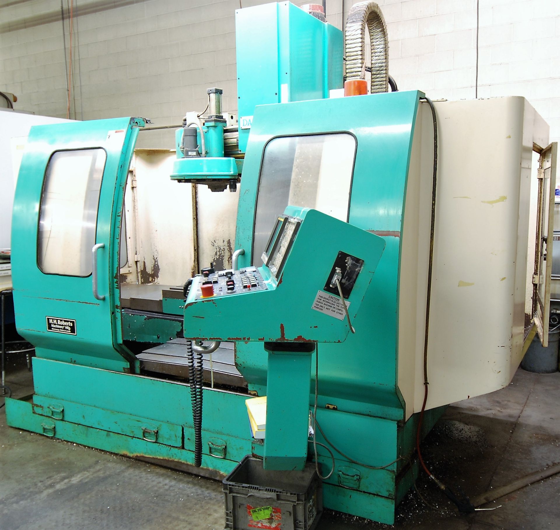 DAHLIH DL-MCV1020B CNC VERTICAL MACHINING CENTER, 23"D X 51"W TABLE, X-40" Y-20" Z-22" TRAVEL, 18KVA - Image 3 of 11