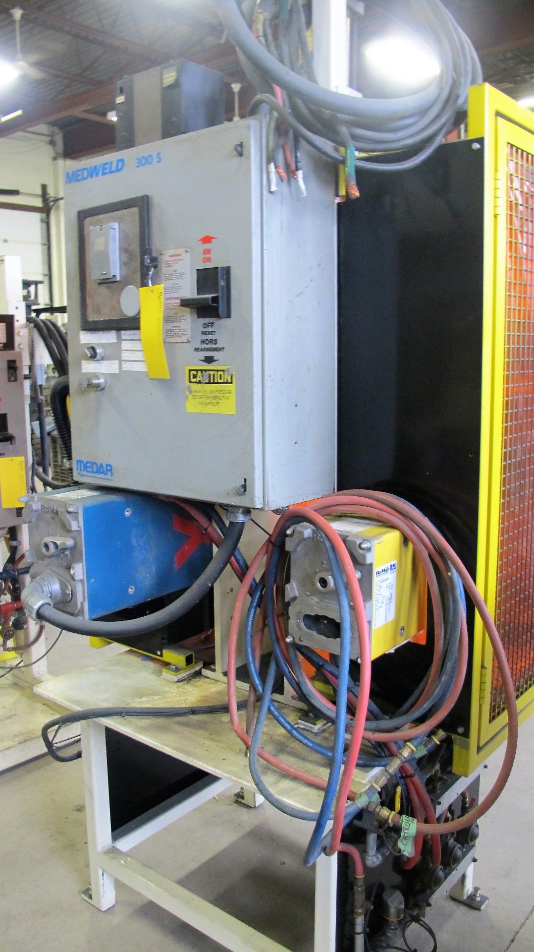 MEDAR MEDWELD 300S SPOT WELDING CELL, 2-HEAD, 200KVA AND 120KVA, MEDAR DEP100S PENDANT CONTROL, - Bild 7 aus 14