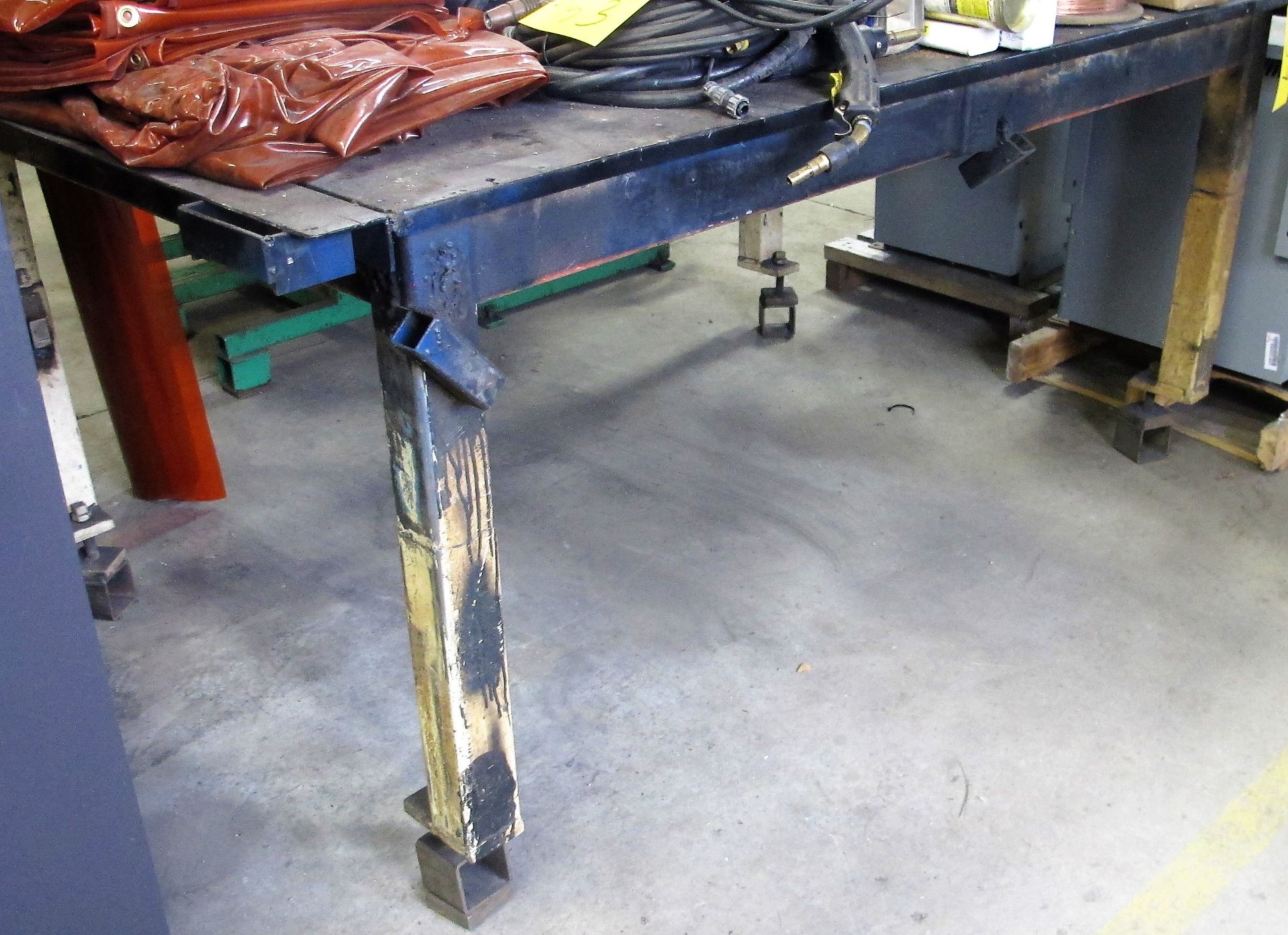 78" X 48" X 1" THICK WELDING TABLE W/ VISE - Image 2 of 2