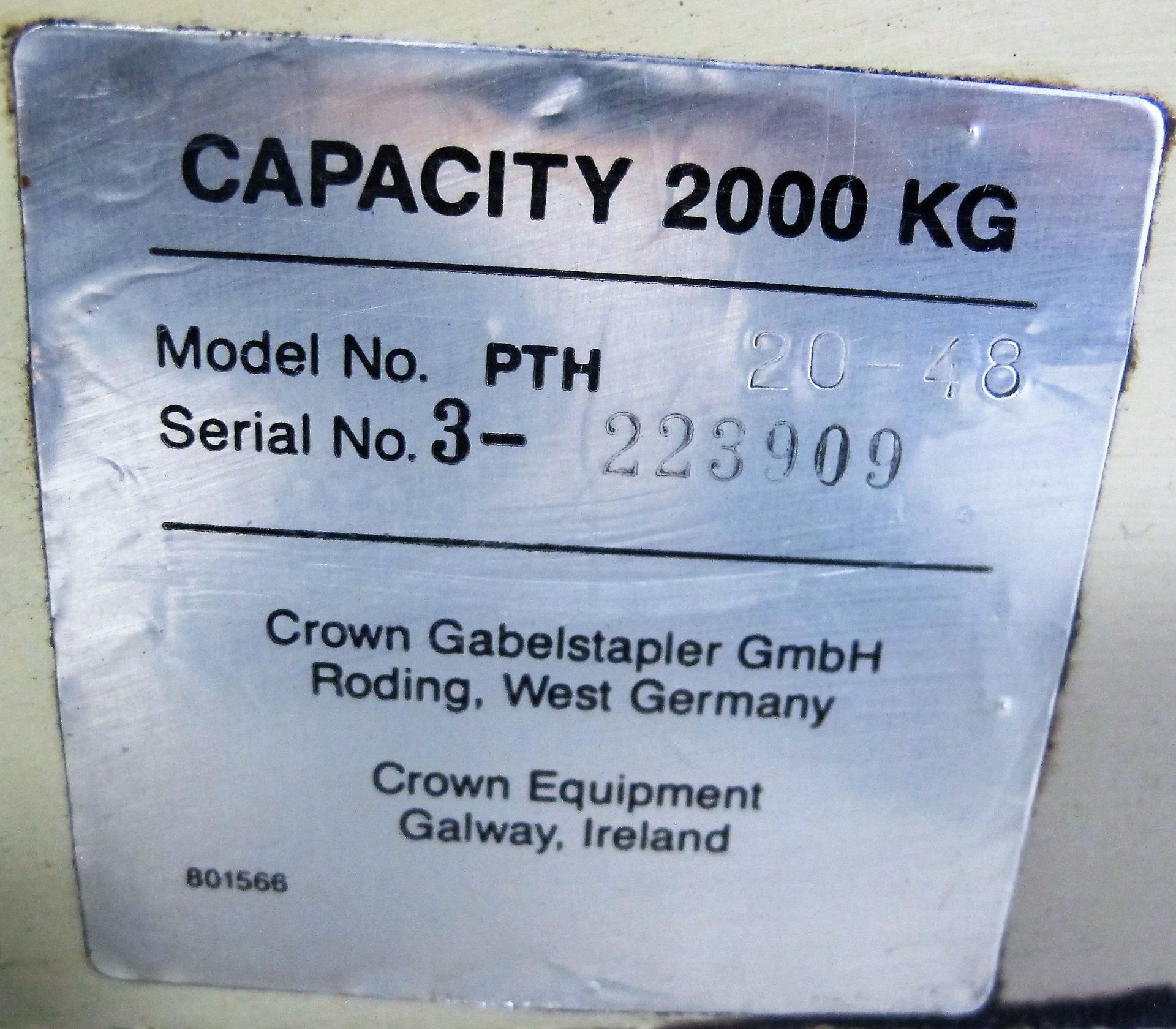 CROWN PTH 20-48 PALLET JACK, 2,000KG CAP. - Image 2 of 2