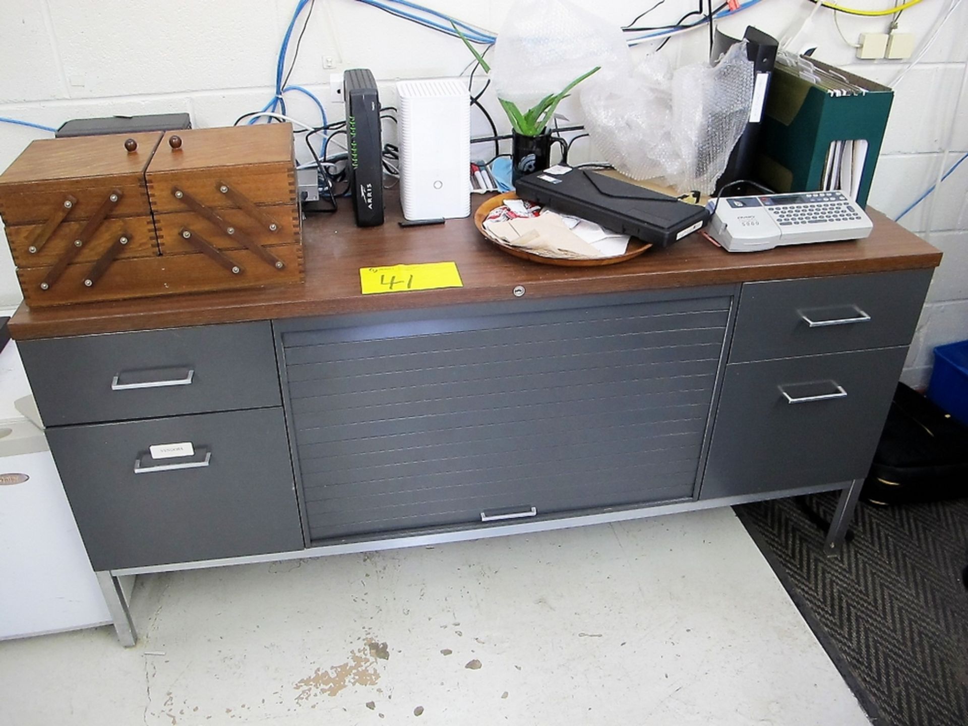 CHAIR/L SHAPED DESK, CREDENZA (NO CONTENTS) - Image 2 of 2