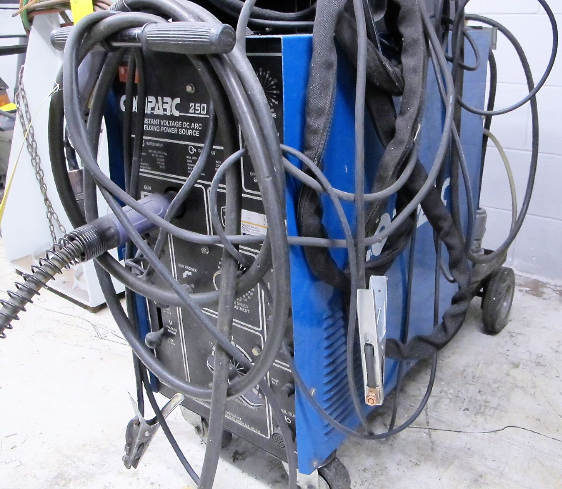 COMPARC 250 SP MIG WELDER W/CABLES, GUN AND CART