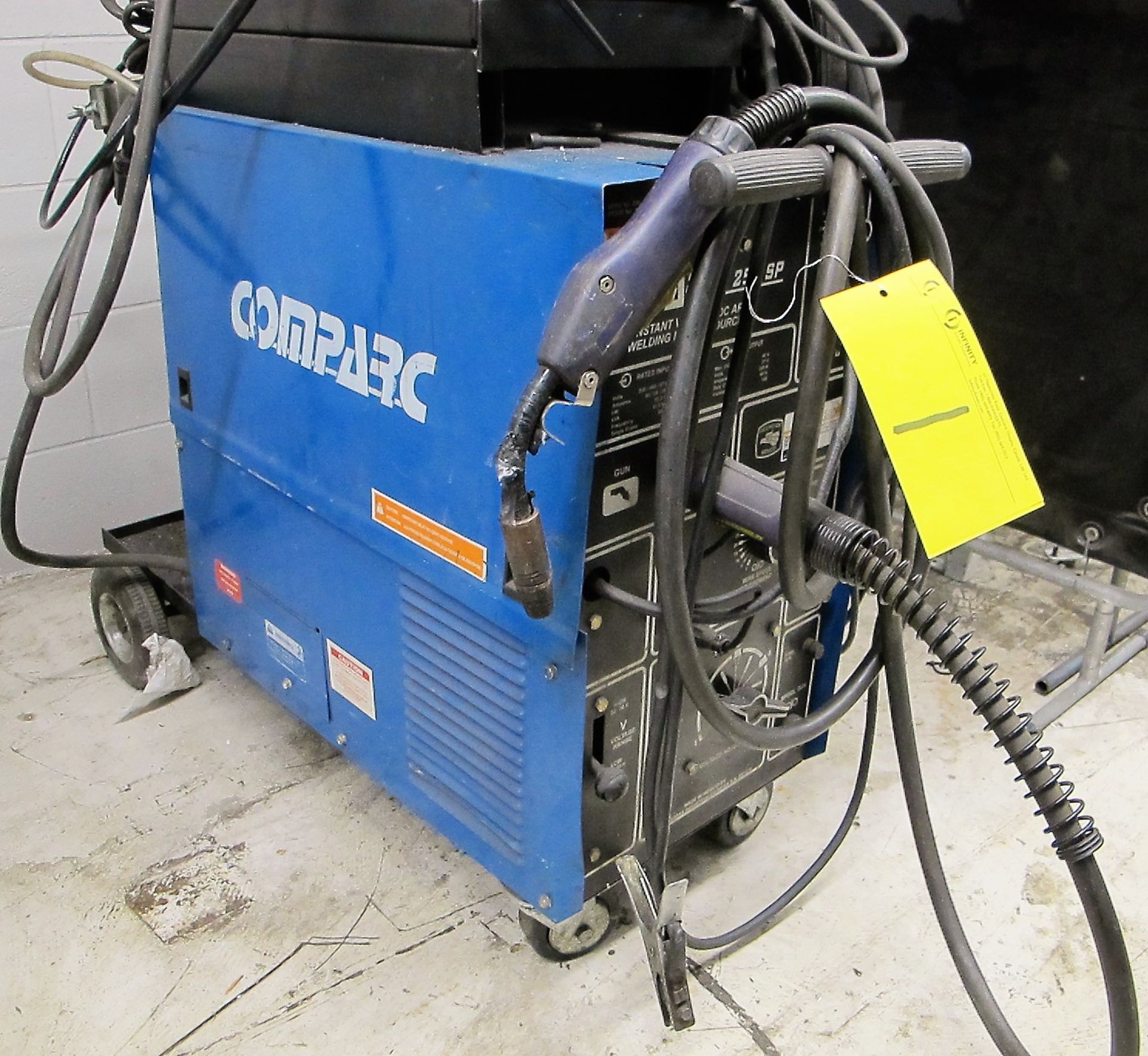 COMPARC 250 SP MIG WELDER W/CABLES, GUN AND CART - Bild 2 aus 3