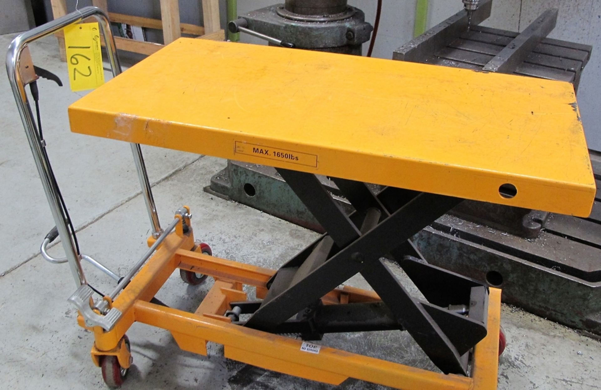 HYDRAULIC LIFT TABLE CART, 1650 LB CAP