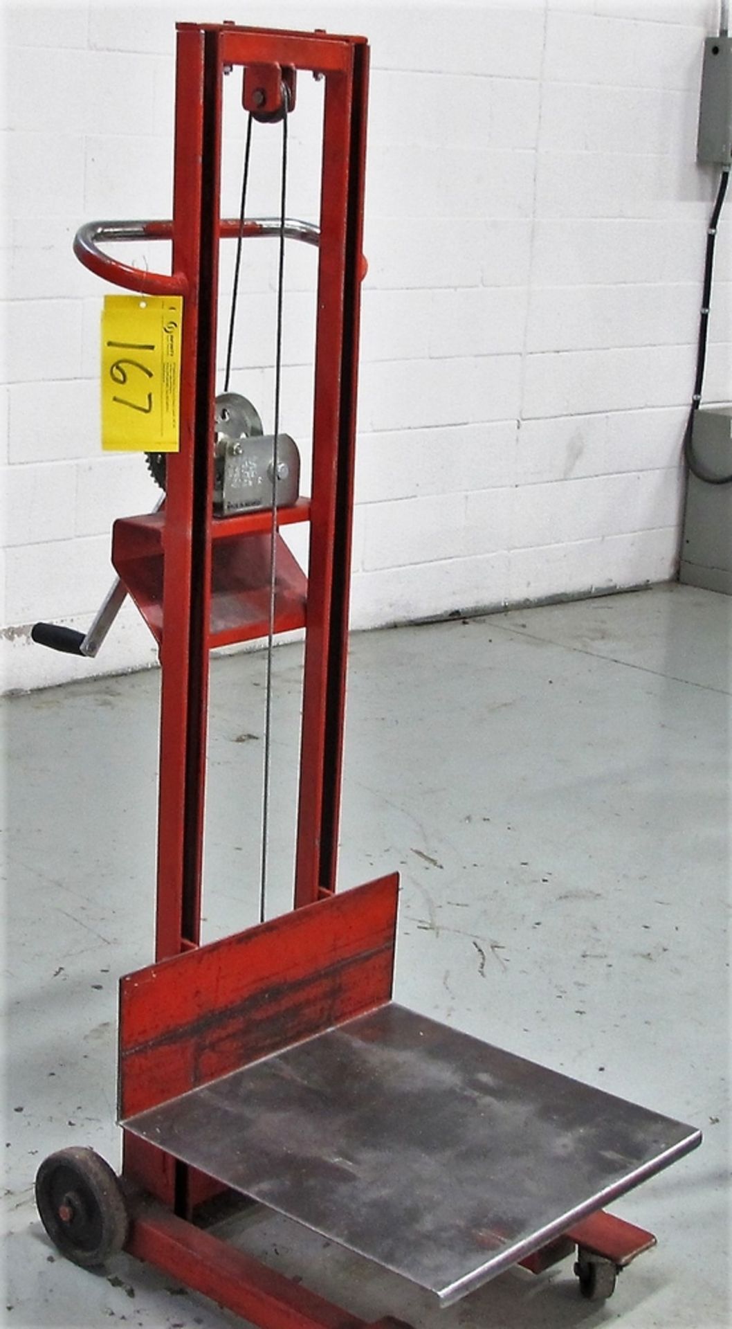 CRANK LIFT CART, 1000 LB CAP, 5' LIFT HEIGHT