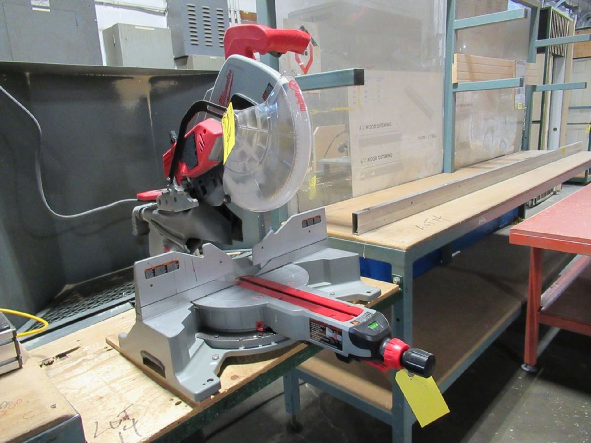 MILWAUKEE CAT# 6955-20 HD 12" COMPOUND SLIDING MITRE SAW, S/N B26-B917410381 W/ 24" X 10' TABLE - Image 2 of 4