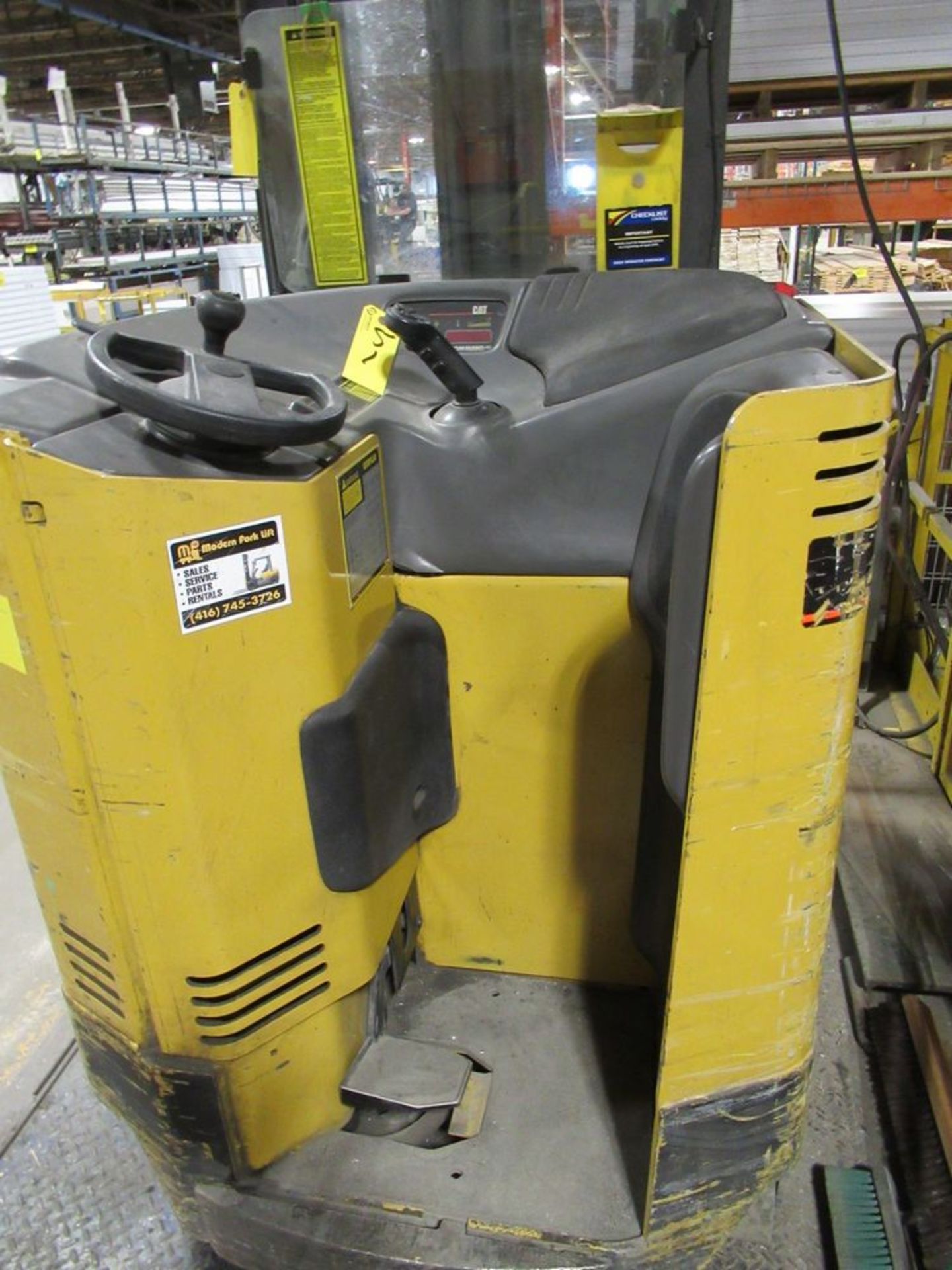 2000 CATERPILLAR NRR40 ELECTRIC REACH TRUCK, 3,300LB CAP., 2-STAGE, SIDE SHIFT, FERRO FIVE 1FR18L- - Image 4 of 8