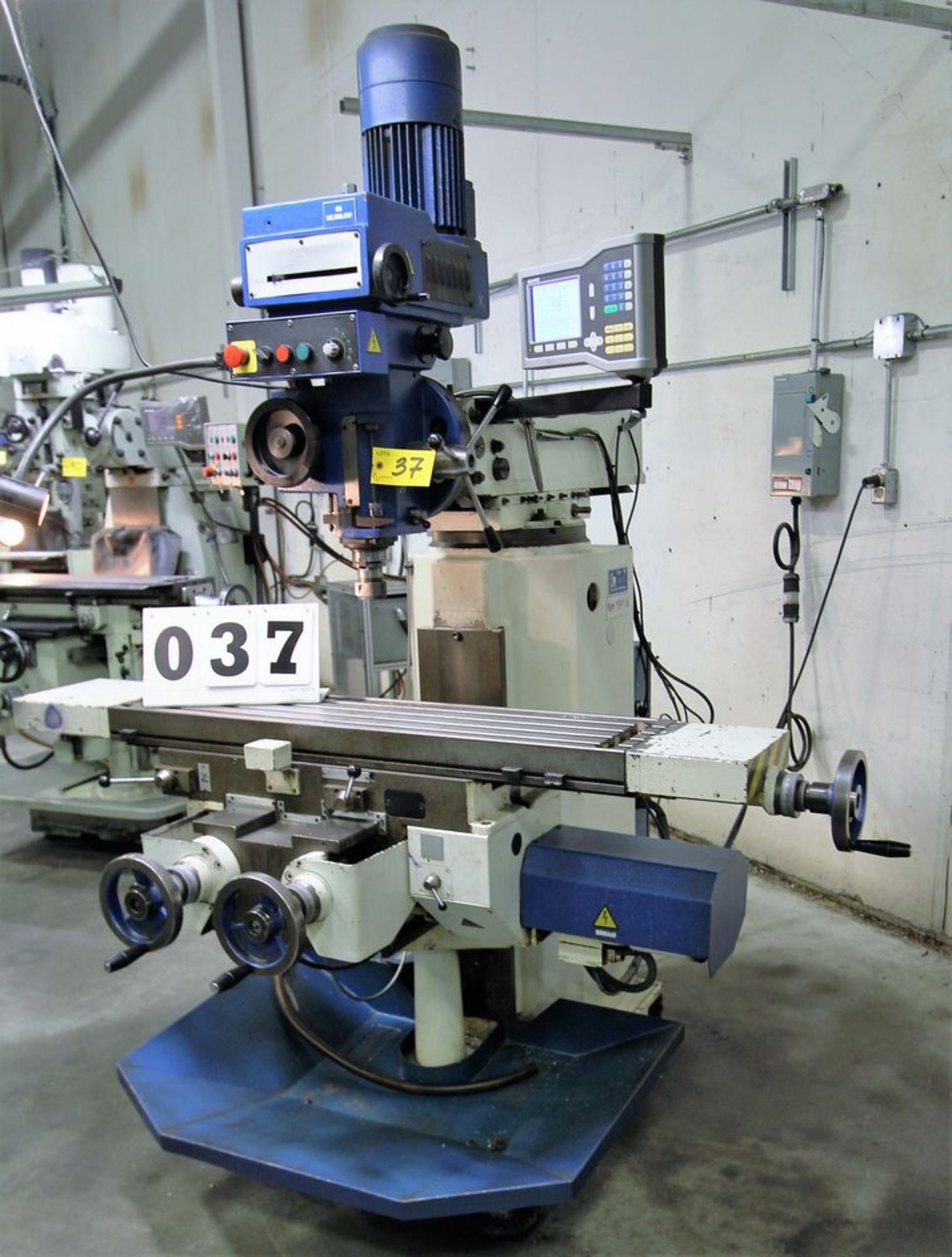 TOS 3 HP VERTICAL MILLING MACHINE, ACU-RITE DRO, TRAVERSE, S/N 0601