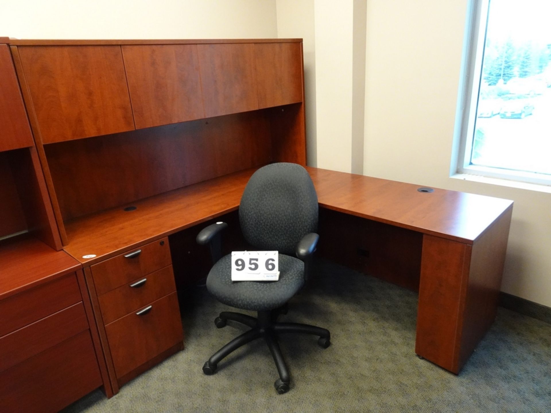 L SHAPED DESK W/STORAGE AND STENO CHAIR