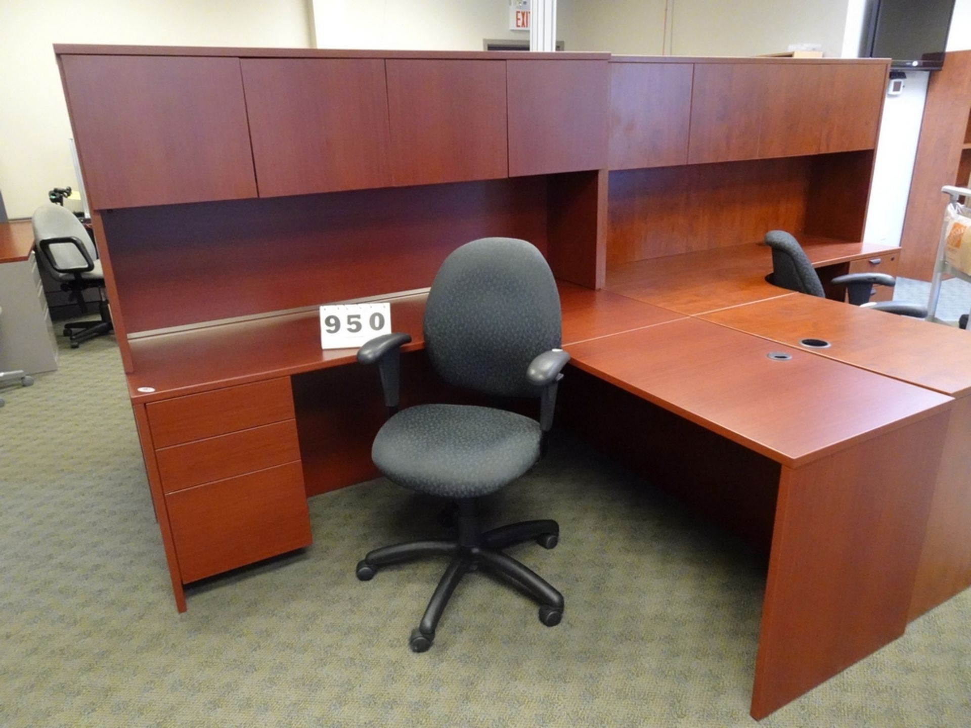 L SHAPED DESK W/STORAGE AND STENO CHAIR