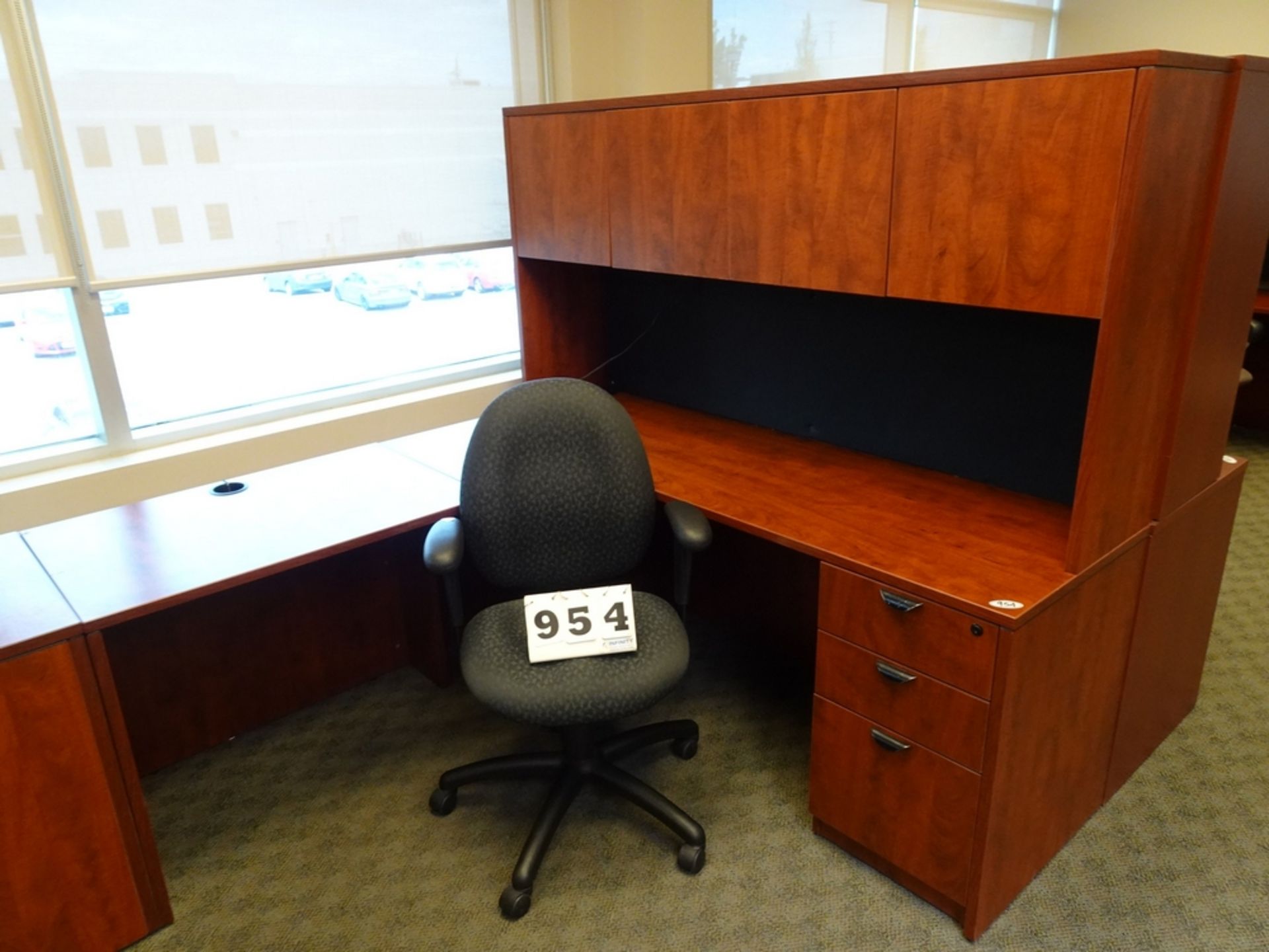 L SHAPED DESK W/STORAGE AND STENO CHAIR