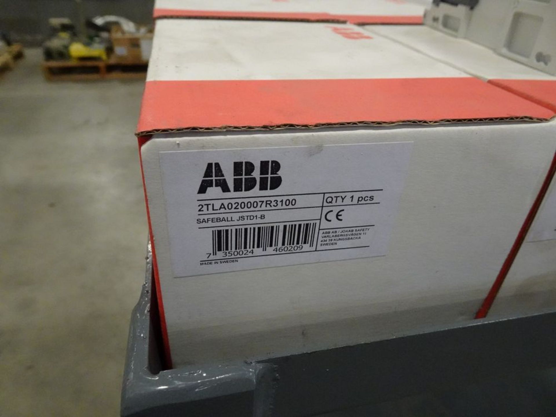 ASSORTED PRODUCT, KEYENECE AND ABB SWITCHES, ETC. - Image 9 of 9