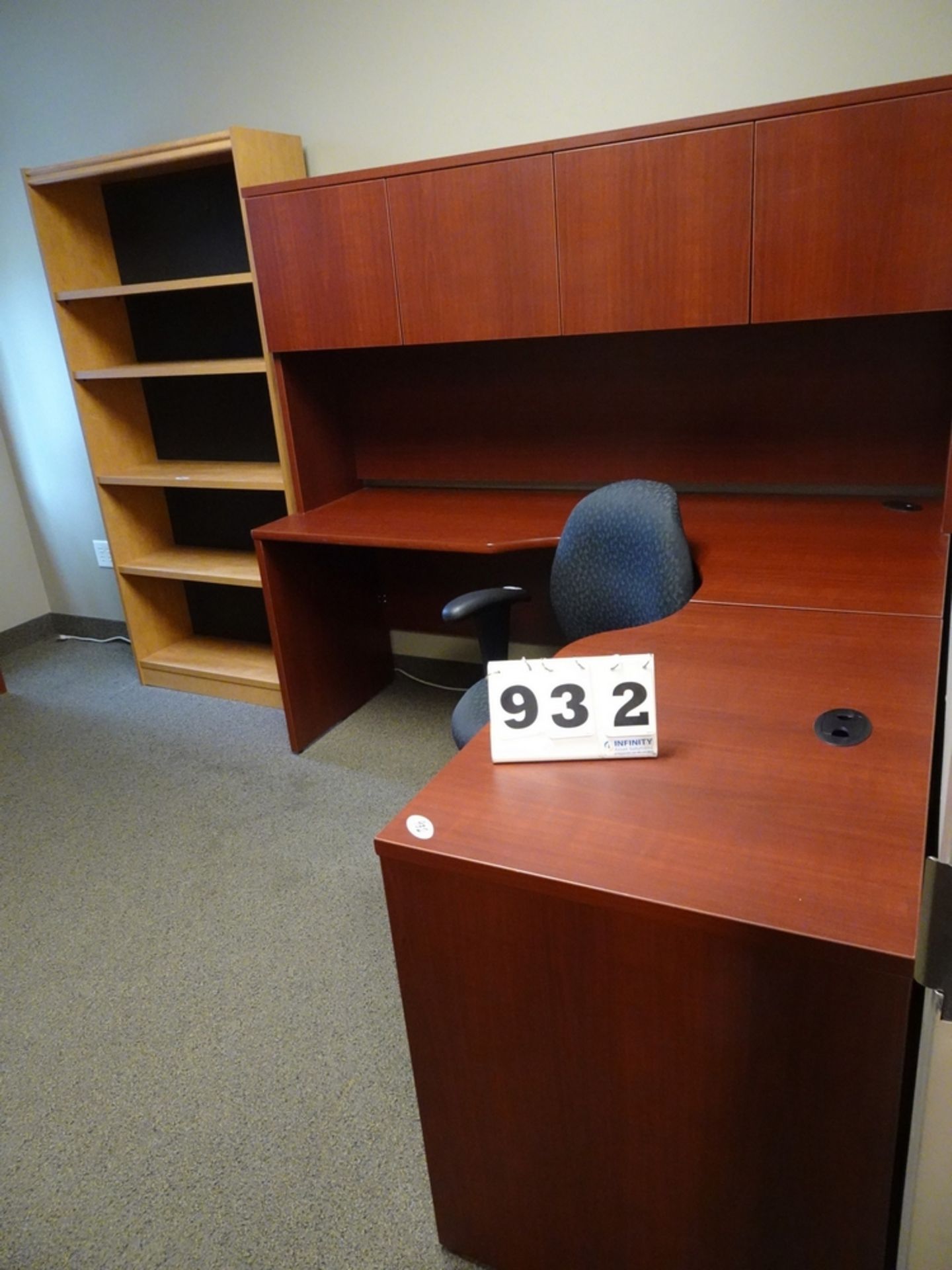 L SHAPED DESK W/BOOKSHELF AND STENO CHAIR