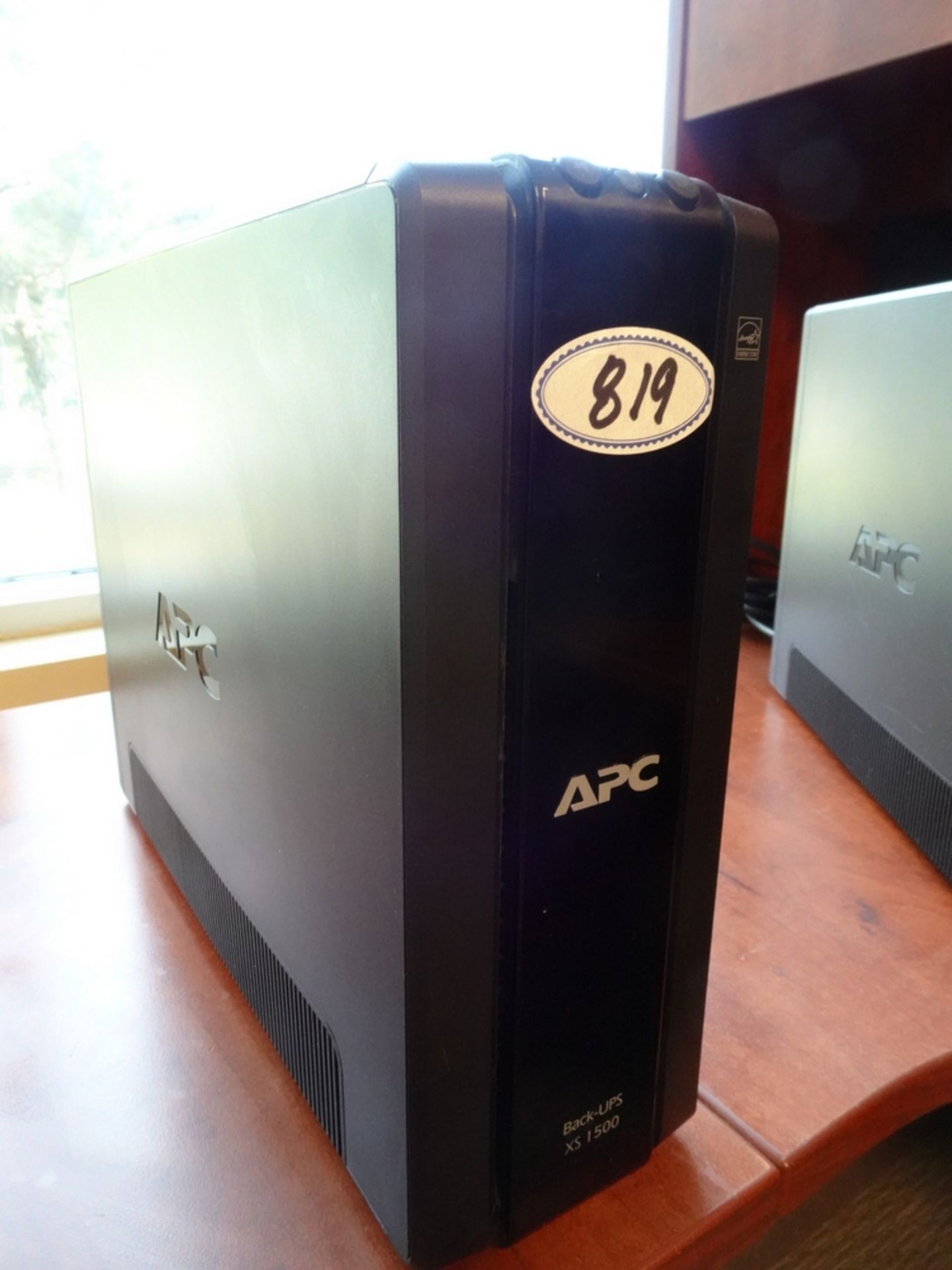APC BACK-UPS XS 1500