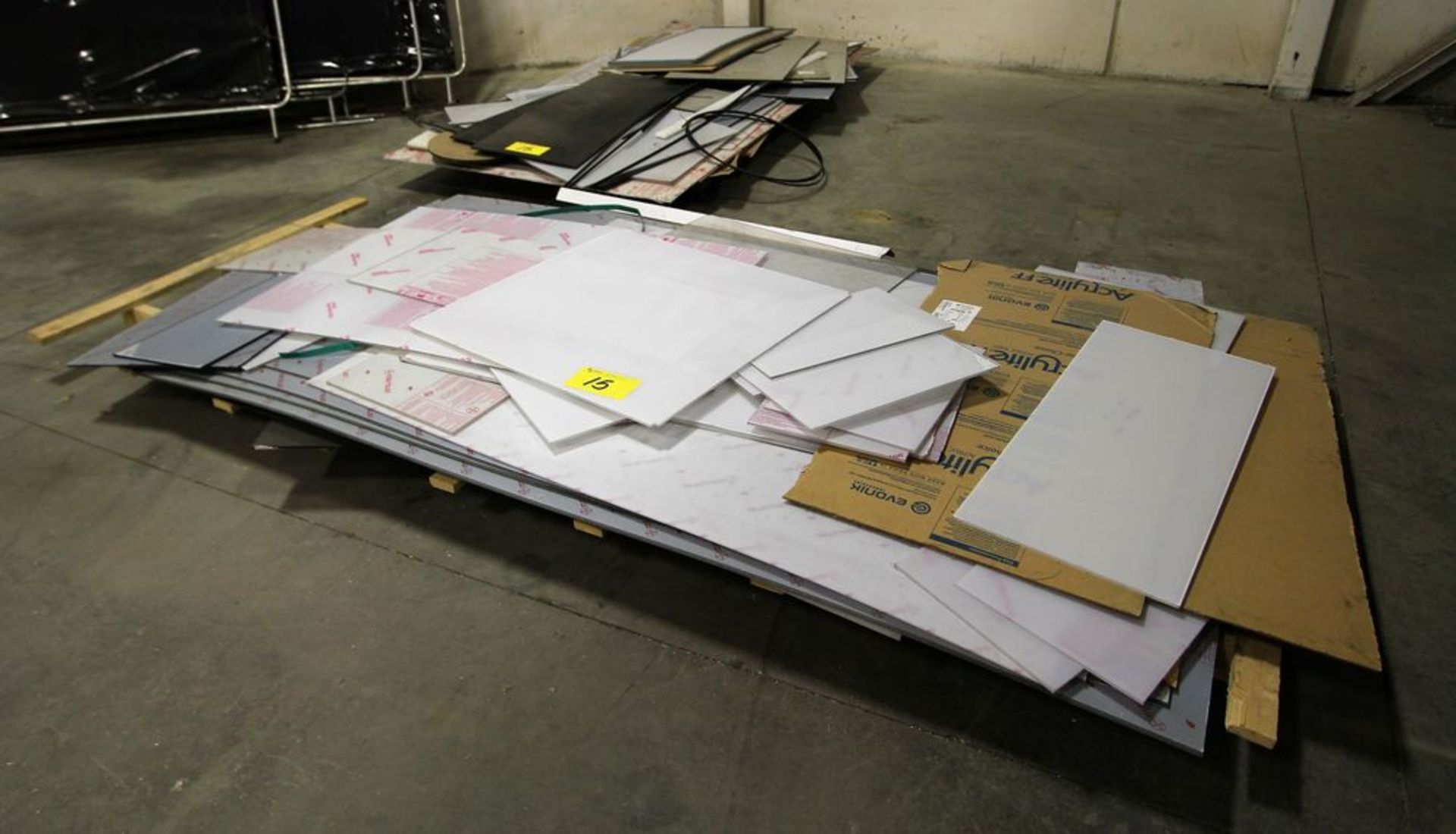 LOT OF (2) PALLETS OF ASSORTED SIZES OF PLEXIGLASS ETC