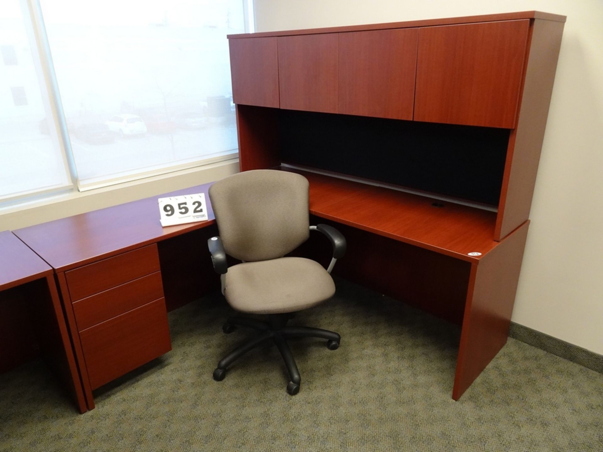 L SHAPED DESK W/STORAGE AND STENO CHAIR