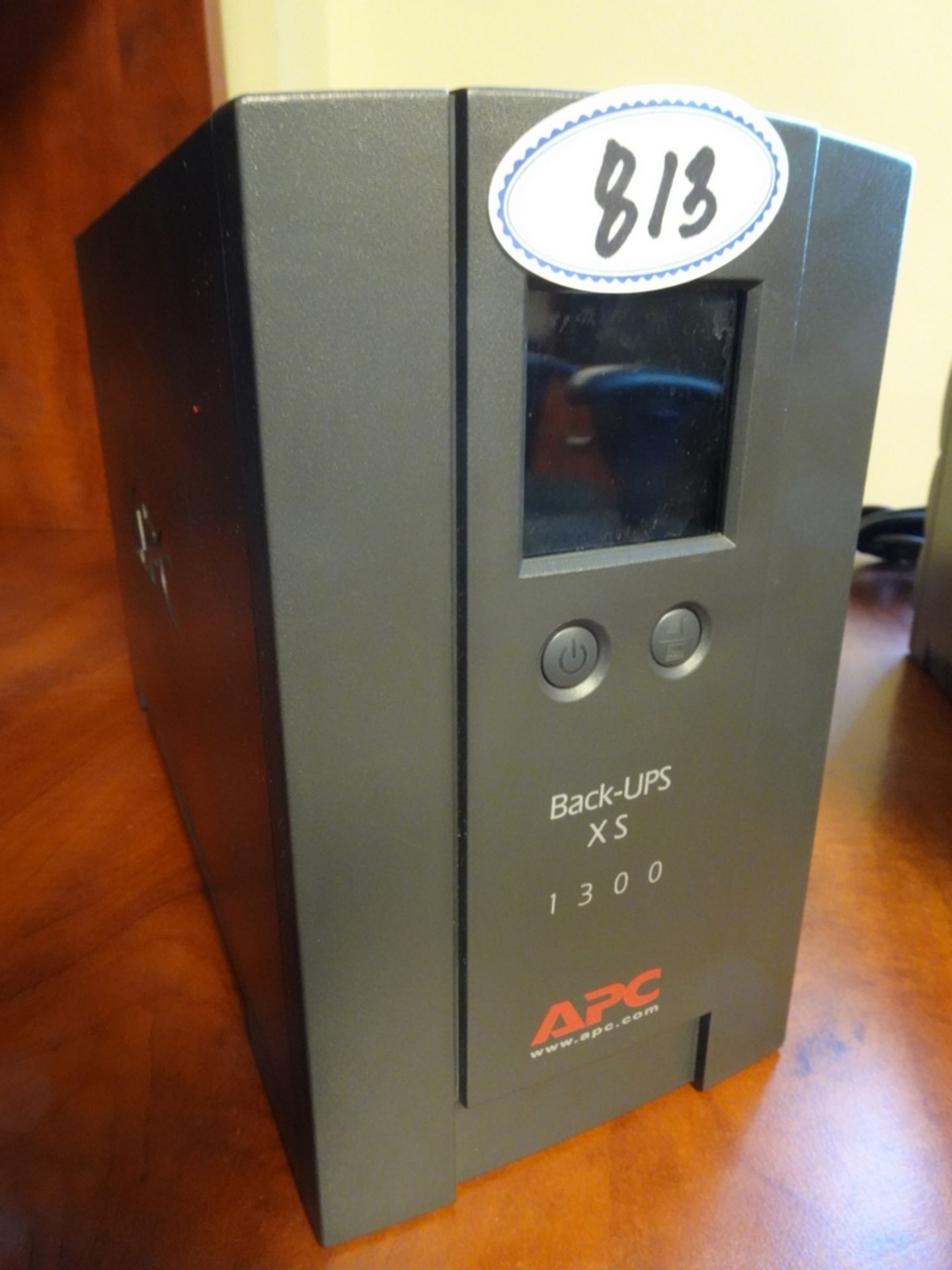 APC BACK-UPS XS 1300