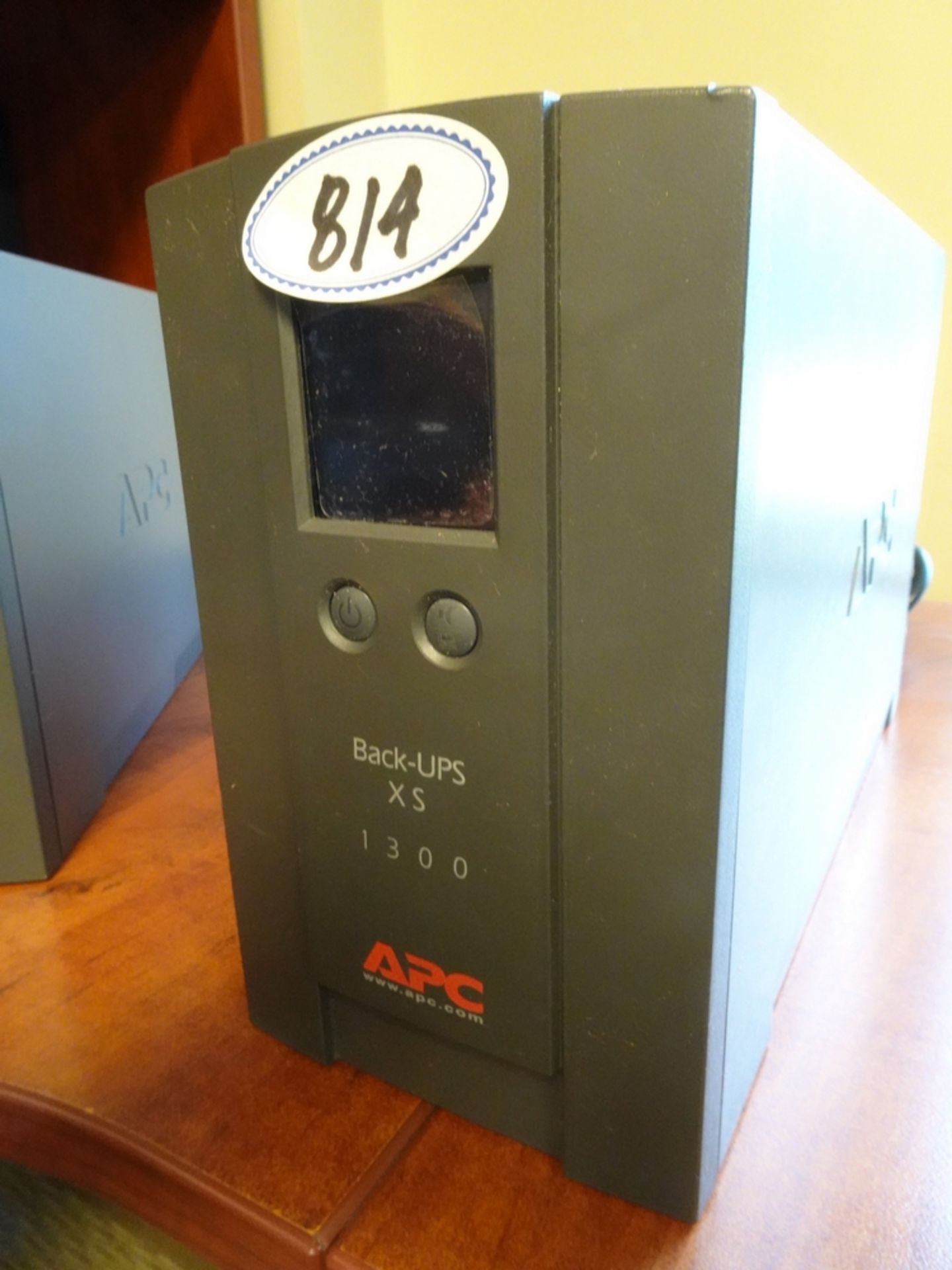 APC BACK-UPS XS 1300