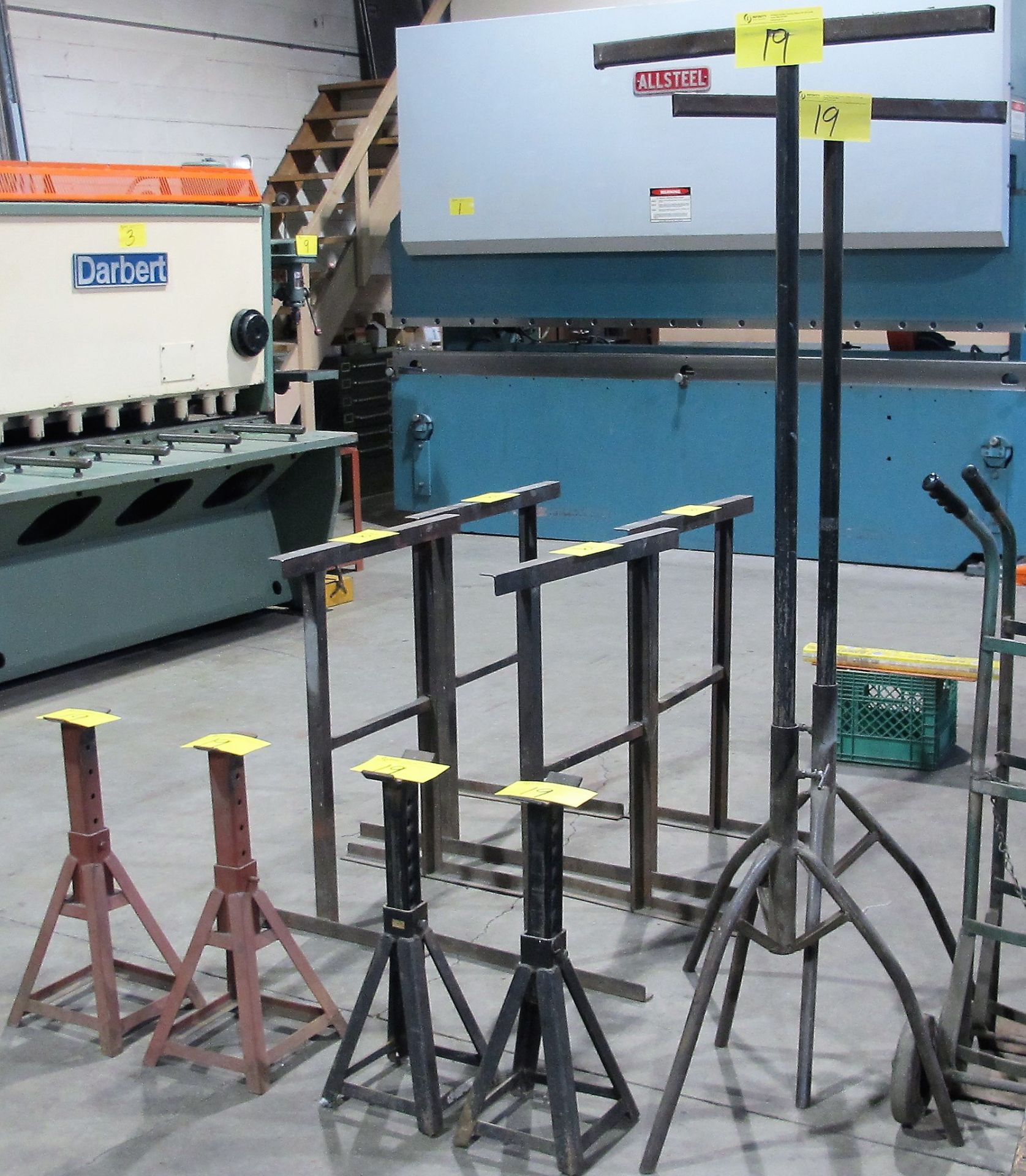 LOT ASST. METAL SUPPORT STANDS