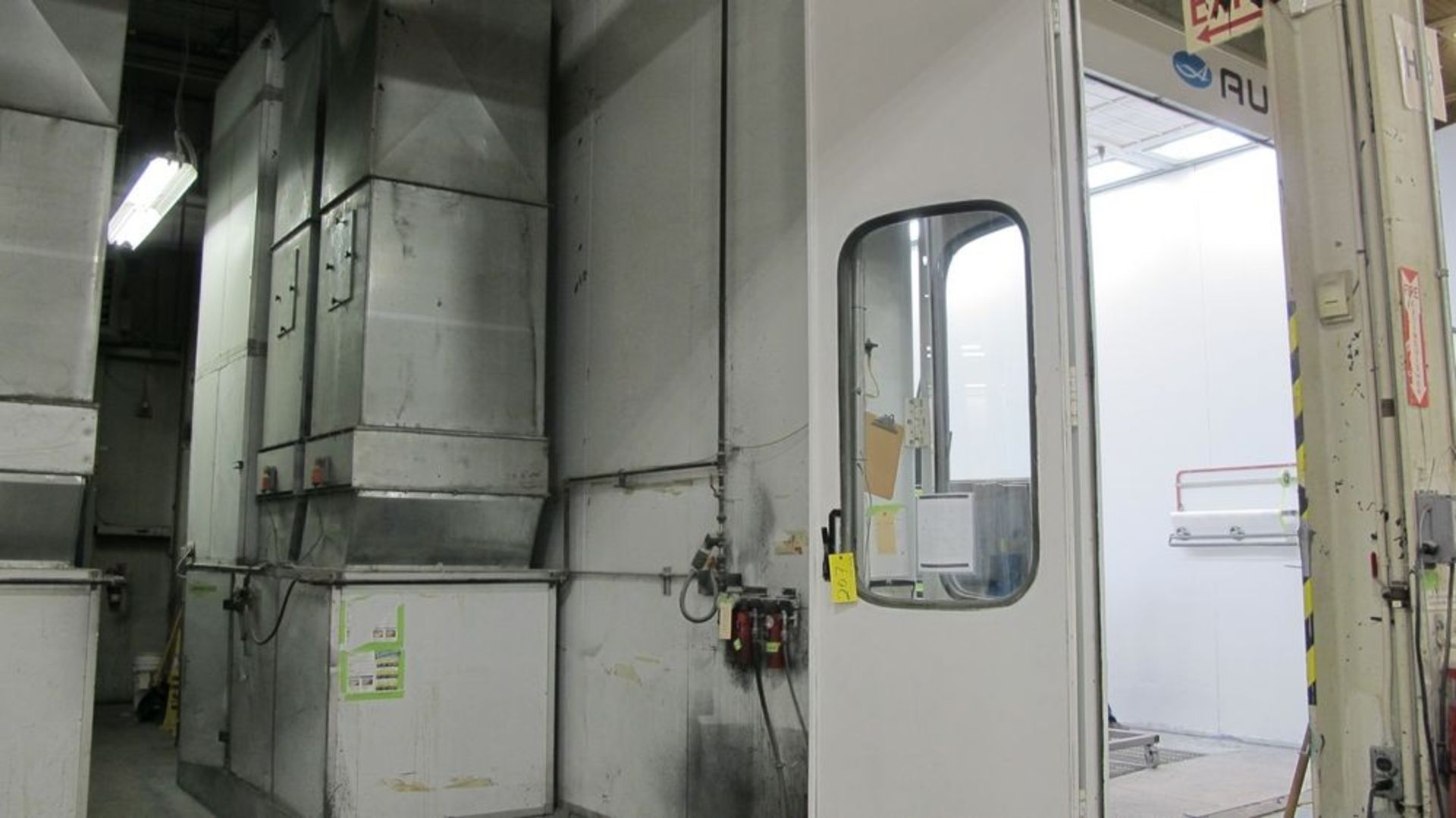 AUSEN 30' X 34' (1) SECTION DOWNDRAFT PAINT BOOTH, ENGINEERED CONTROLS, SOLUTIONS DIGITAL CONTROL ( - Image 2 of 5