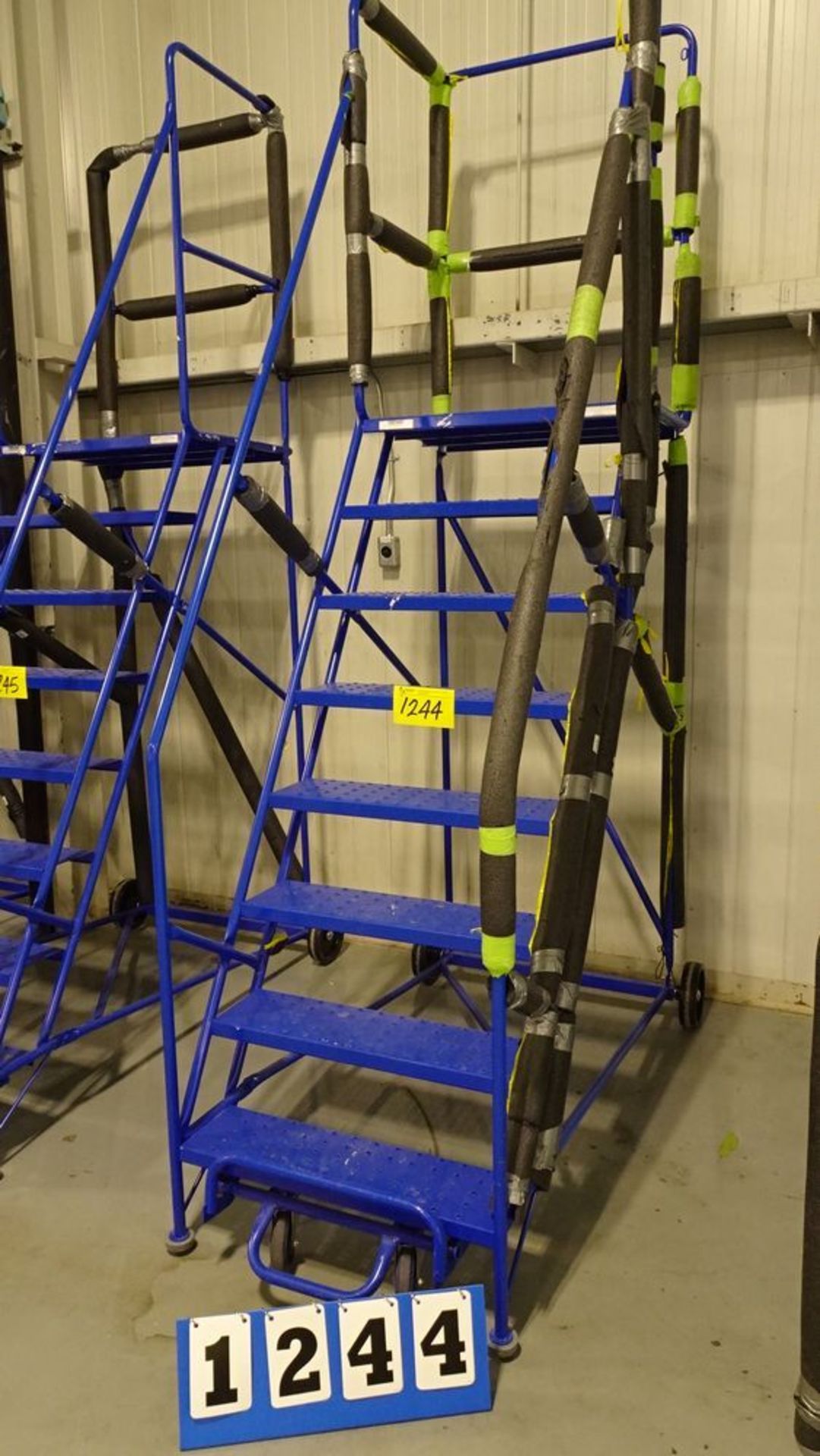 2018 CANWAY 8H-LWT PORTABLE WAREHOUSE LADDER (REUTER)