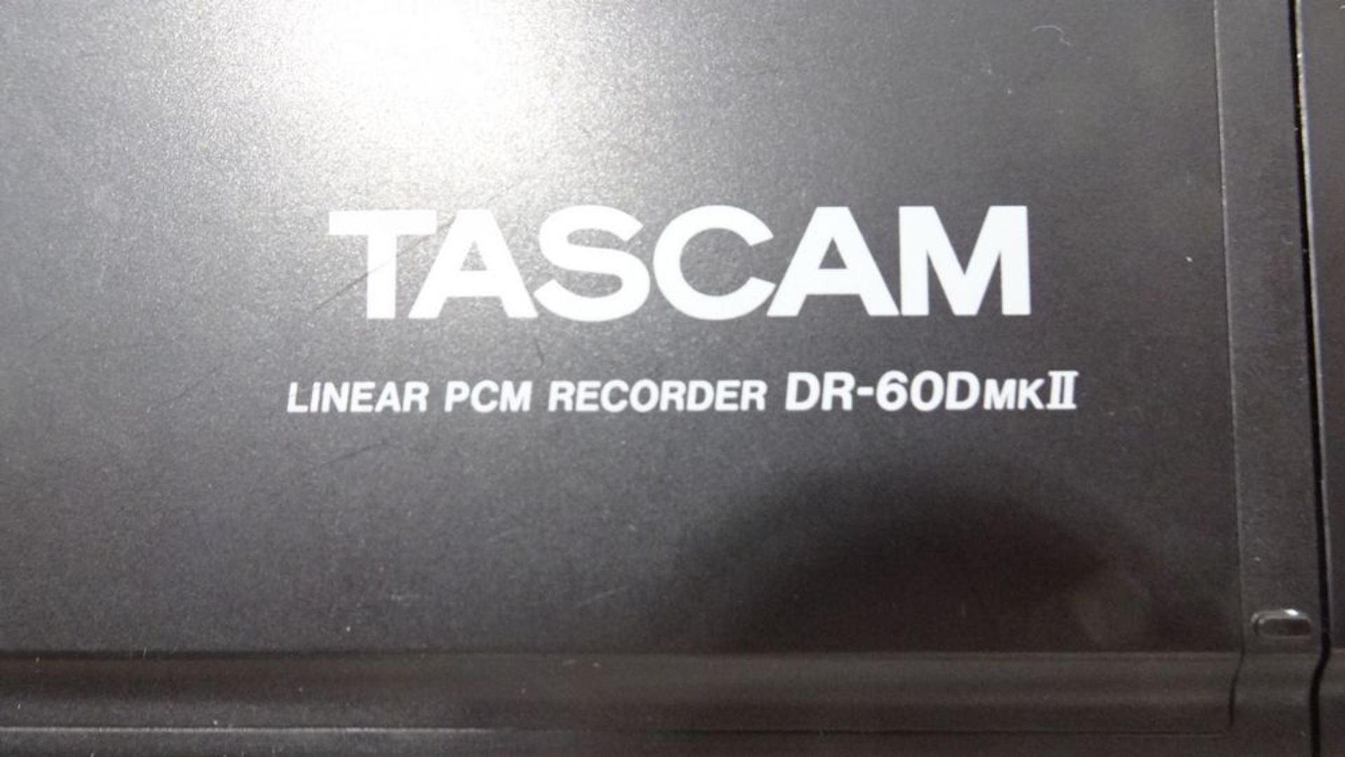 FASCAM DR-60DMKII LINEAR PCM RECORDER (REUTER) - Image 2 of 3