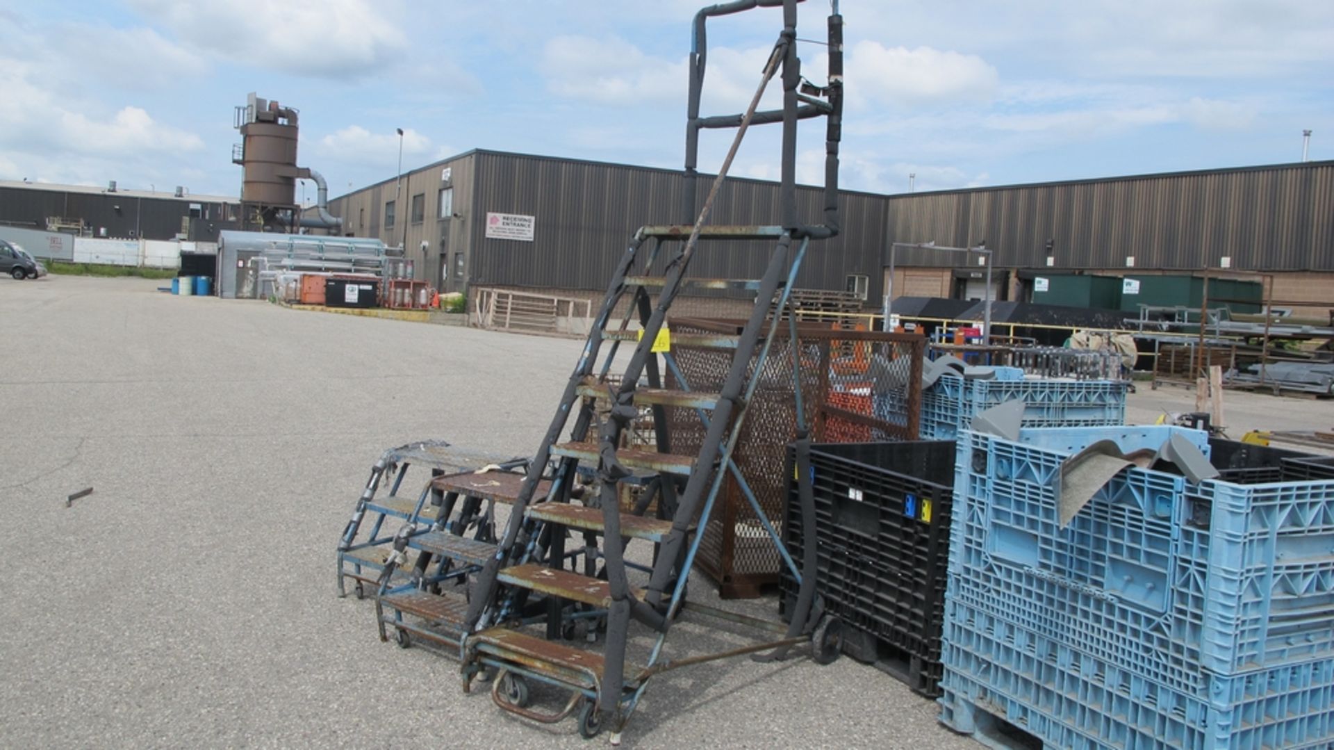 LOT OF 8 STEP WAREHOUSE STAIRCASE W/3 - 3 STEP WAREHOUSE STAIRCASES (100 SHIRLEY AVE KITCHENER)