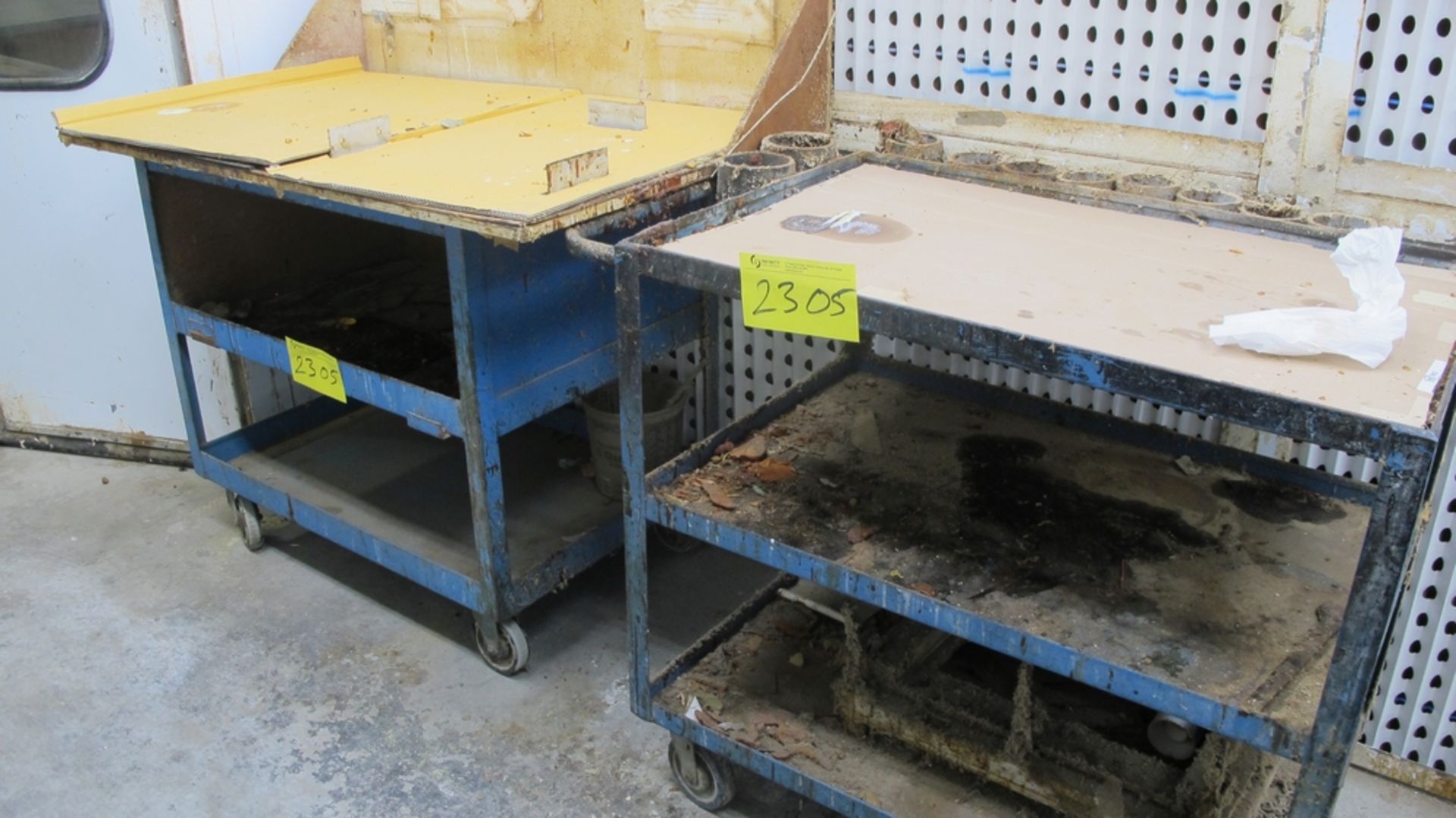 LOT OF 16' FABRIC LAYOUT TABLE, 2 CARTS AND METRO CART IN PAINT BOOTH (100 SHIRLEY AVE KITCHENER) - Image 3 of 3