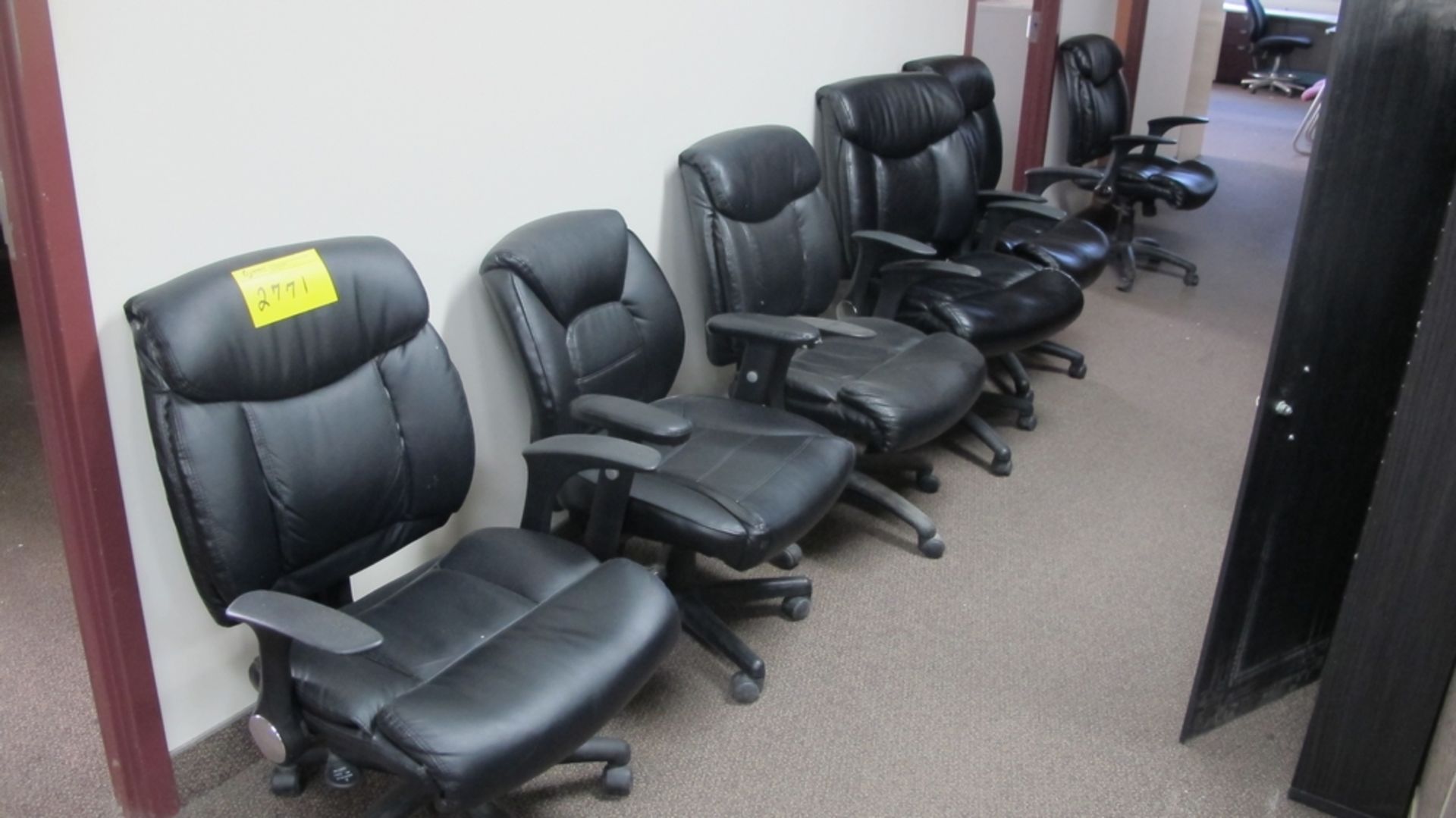 LOT OF 6 EXECUTIVE OFFICE CHAIRS (100 SHIRLEY AVE KITCHENER)
