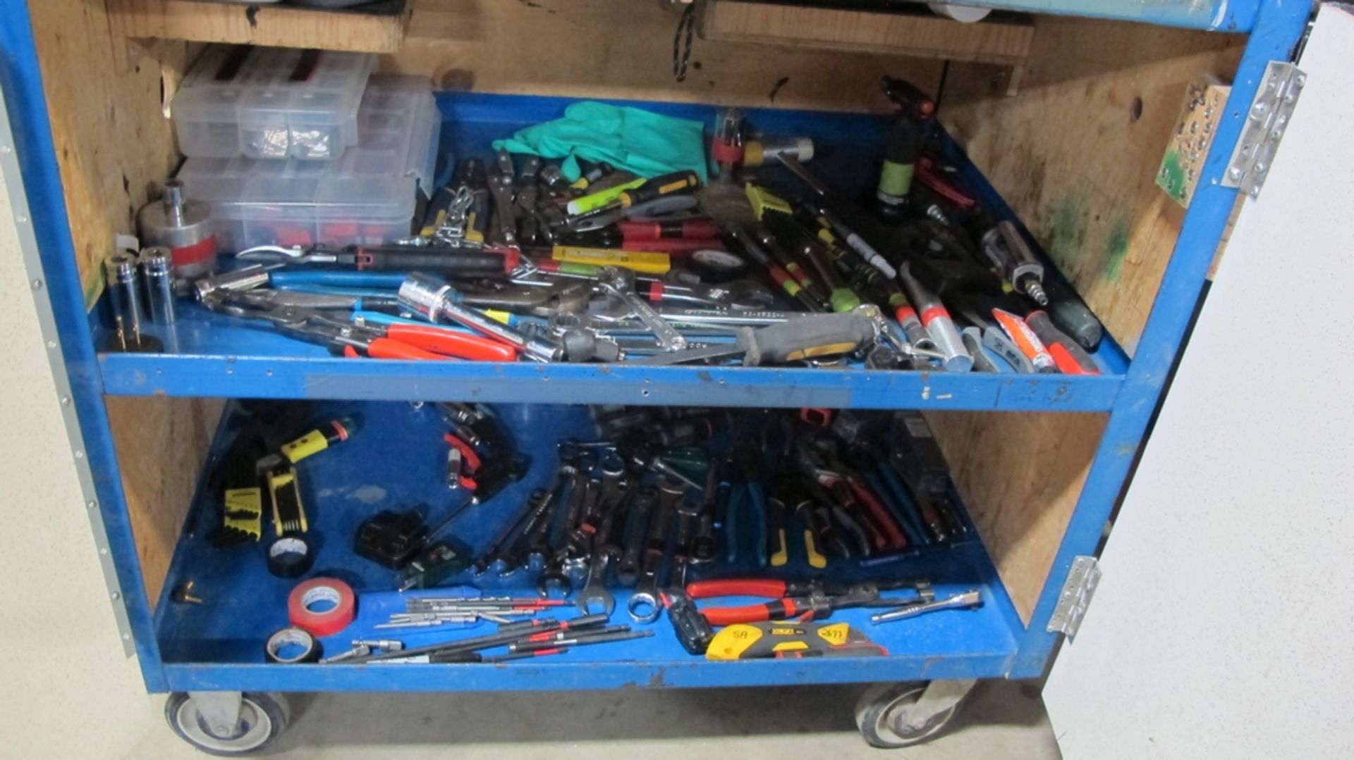 LOT OF 1 ROCK RIVER TOOL BOX, 6 DRAWERS W/SHOP CART AND TOOLS (100 SHIRLEY AVE KITCHENER) - Image 7 of 7