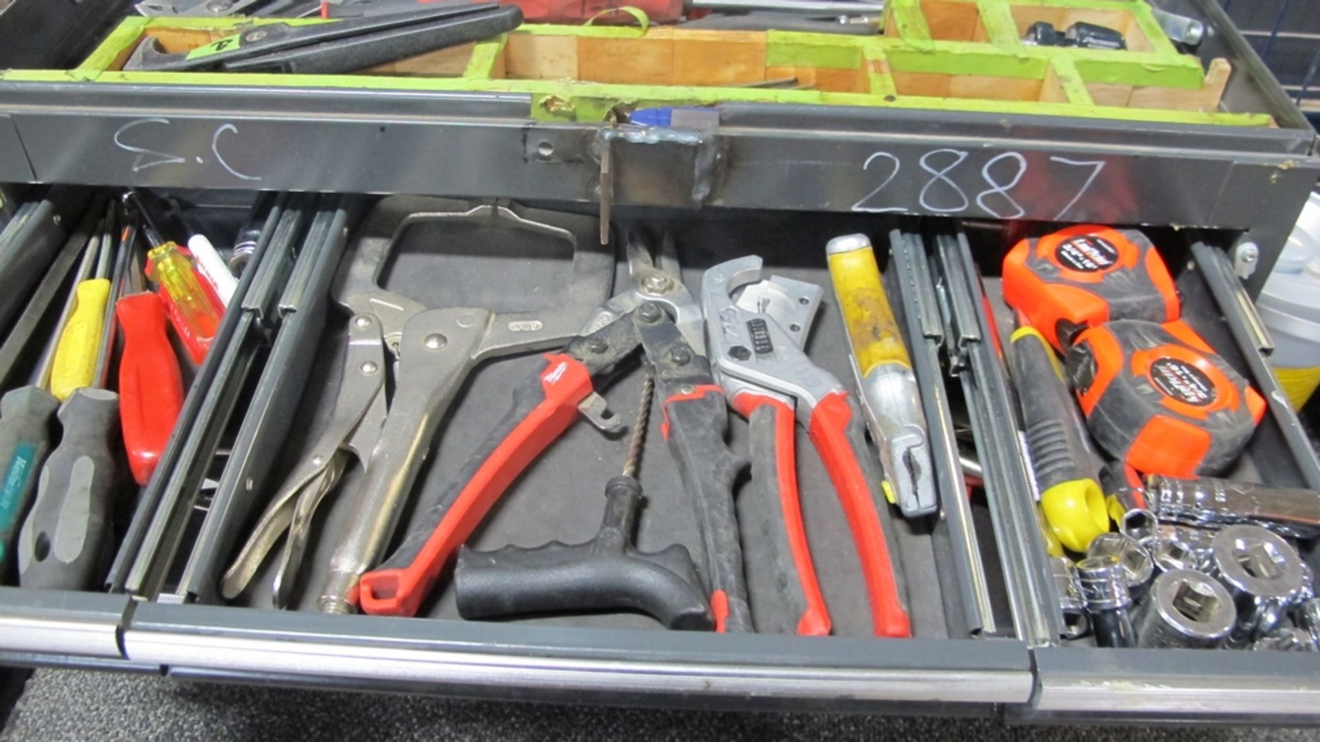 LOT OF 1 ROCK RIVER TOOL BOX AND SHOP CART, 6 DRAWERS W/TOOLS (100 SHIRLEY AVE KITCHENER) - Image 3 of 7