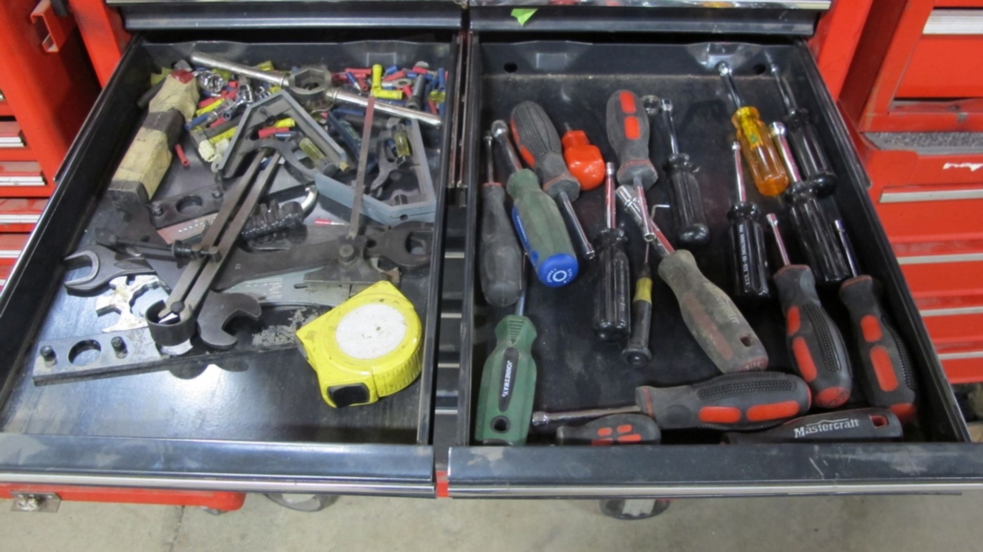 LOT OF 2 HUSKY TOOL BOXES, 19 DRAWERS/TOOLS (100 SHIRLEY AVE KITCHENER) - Image 10 of 17