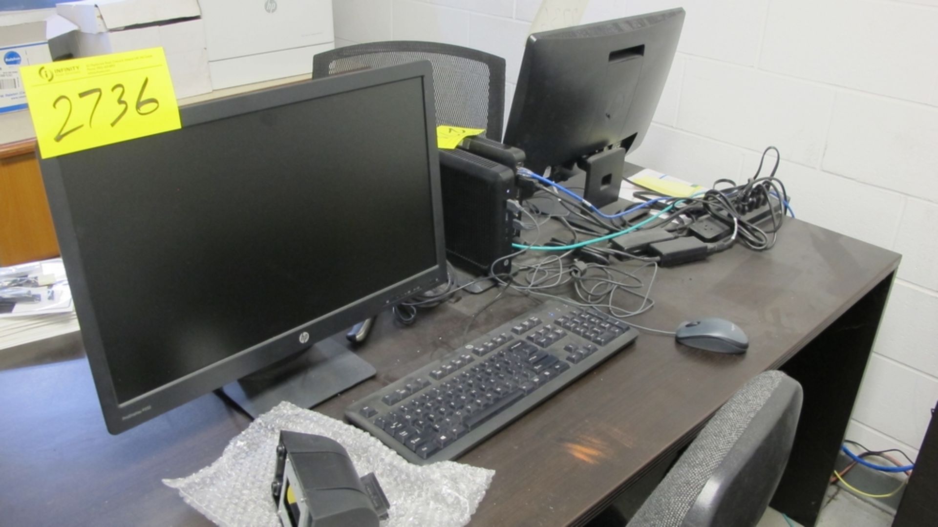 LOT OF 2 HP NETWORK TERMINALS, 2 MONITORS, KEYBOARD AND MOUSE (400 SOUTH GATE DRIVE GUELPH)