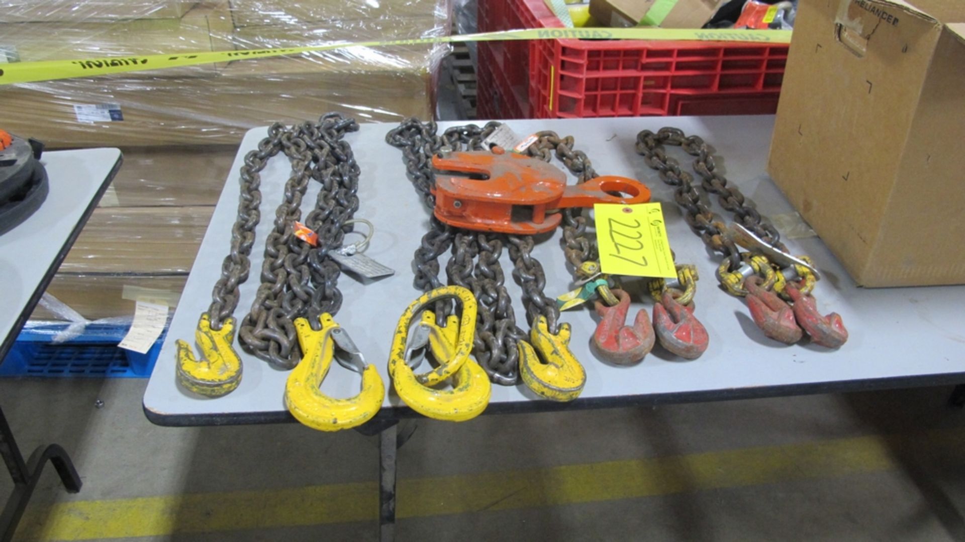 LOT OF RIGGING CHAINS AND PLATE LIFTER (100 SHIRLEY AVE KITCHENER)