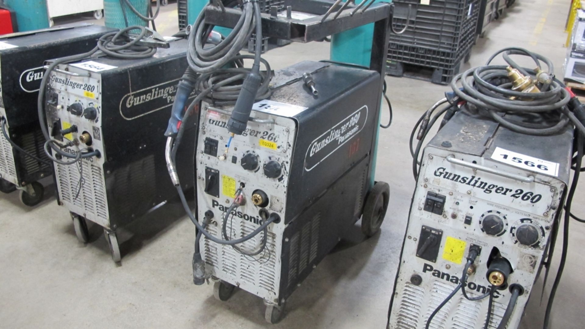 PANASONIC GUNSLINGER 260 MIG WELDER, S/N 19992603, NO TANK (100 SHIRLEY AVE KITCHENER) - Image 2 of 3