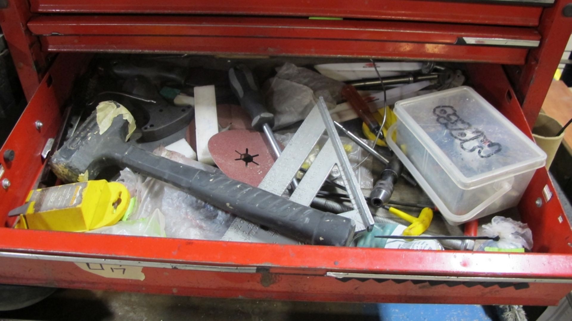 LOT OF 1 BEACH TOOL BOX, 12 DRAWERS W/SHOP CART AND TOOLS (100 SHIRLEY AVE KITCHENER) - Image 8 of 8