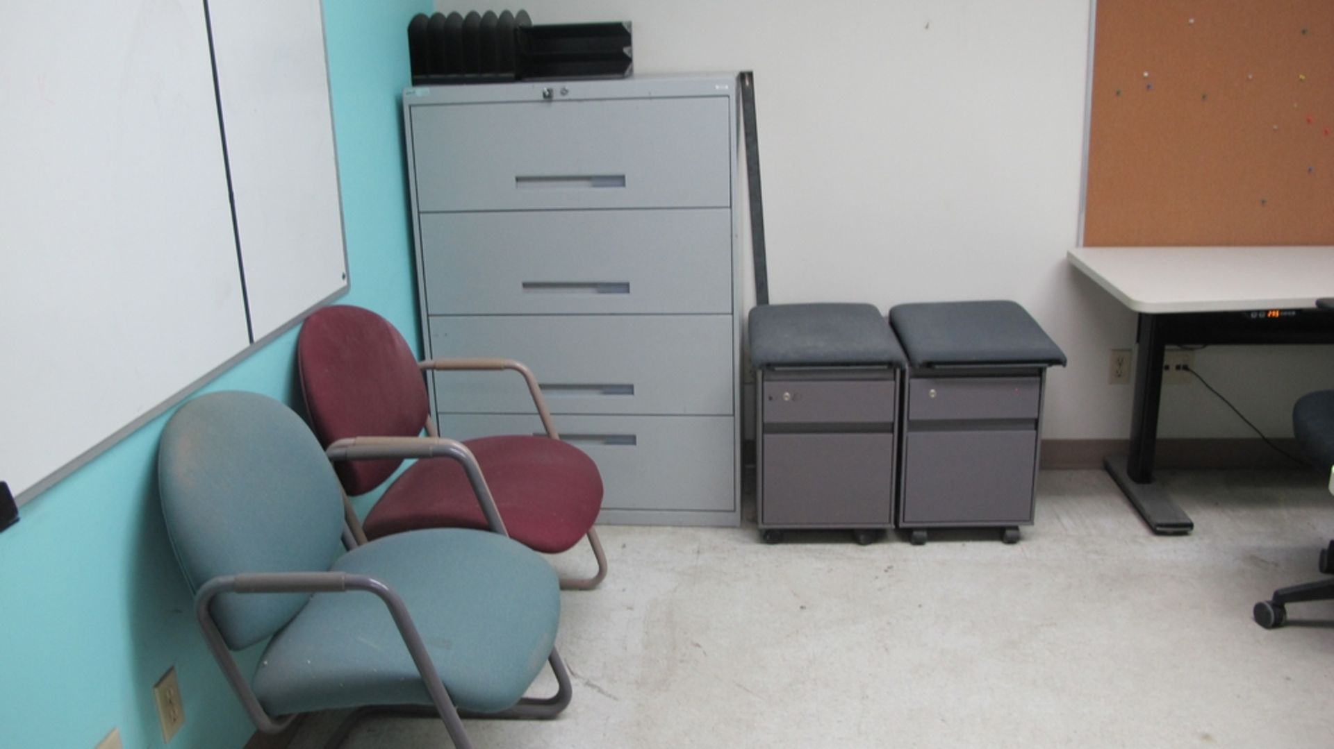 LOT OF 2 HEIGHT ADJUSTMENT WORK STATIONS, 4 CHAIRS AND 4 FILE CABINETS (100 SHIRLEY AVE KITCHENER) - Image 3 of 4