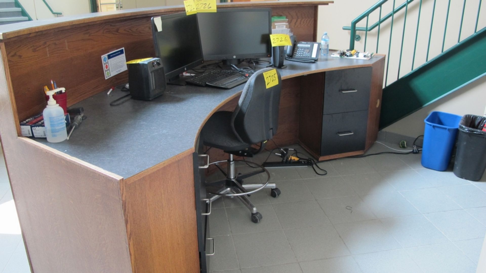 LOT OF RECEPTION STATION, W/CHAIR, 2 FILE CABINETS, 2 HP MONITORS, NETWORK TERMINAL, KEYBOARD, MOUSE - Image 2 of 3