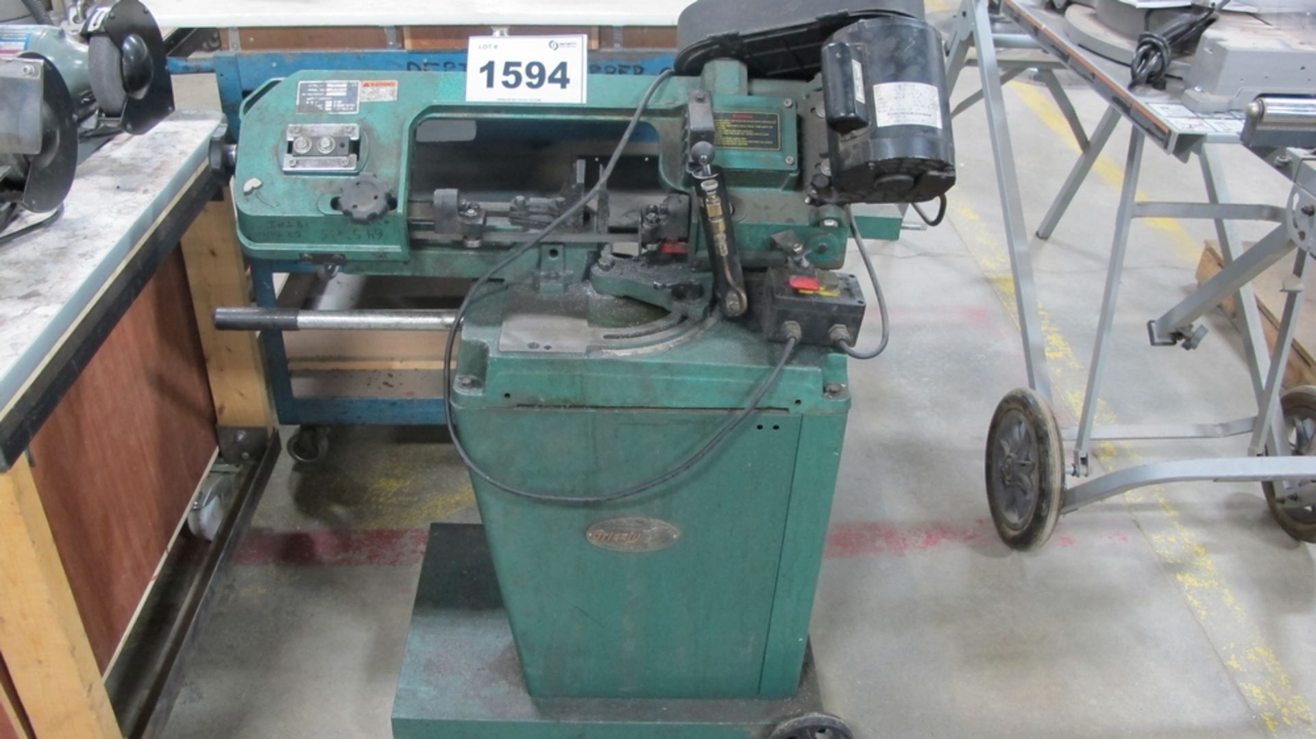 LOT OF GRIZZLY, MODEL 69742, HORIZONTAL BANDSAW, S/N 514629 (100 SHIRLEY AVE KITCHENER)