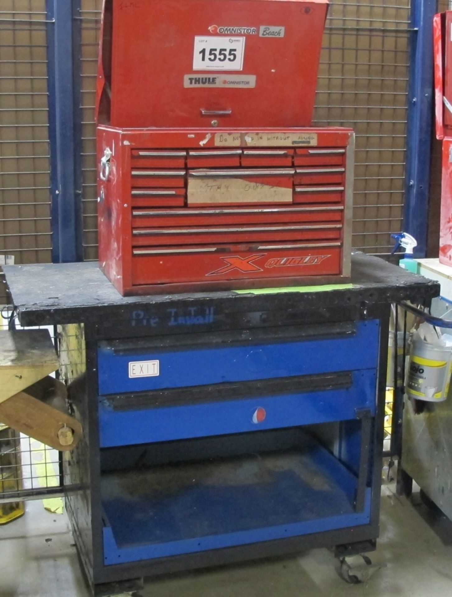 LOT OF 1 BEACH TOOL BOX, 12 DRAWERS W/SHOP CART AND TOOLS (100 SHIRLEY AVE KITCHENER)