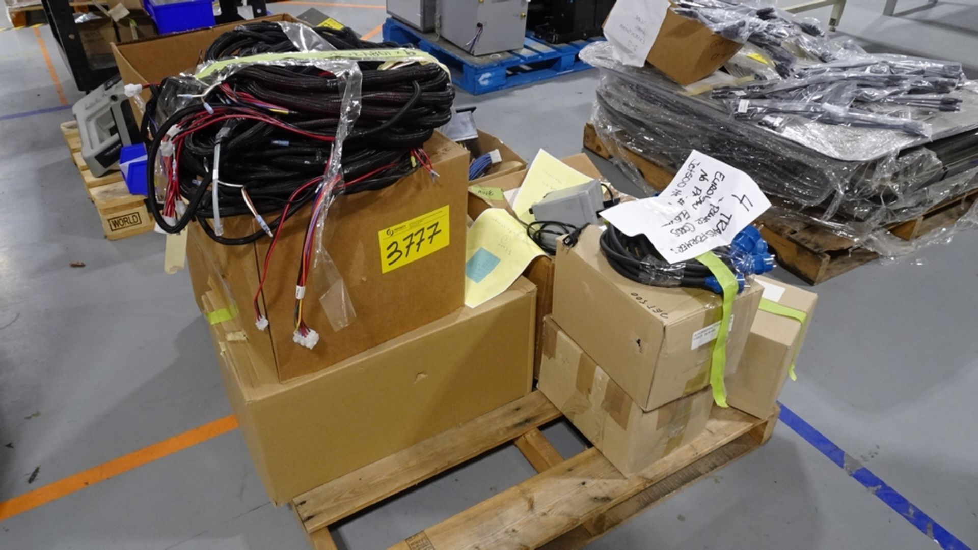 LOT OF WIRING, POWER CABLES, ELECTRICAL, ETC. (REUTER)