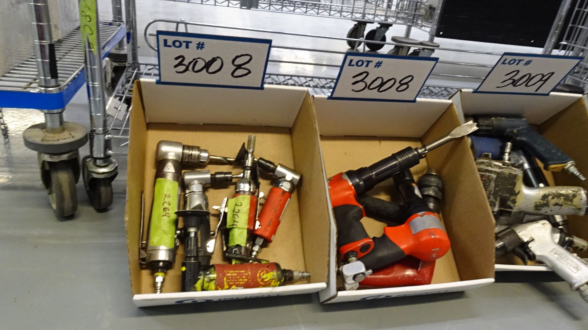 LOT ASST. PNEUMATIC TOOLS, DRIVERS, GRINDERS, ETC.