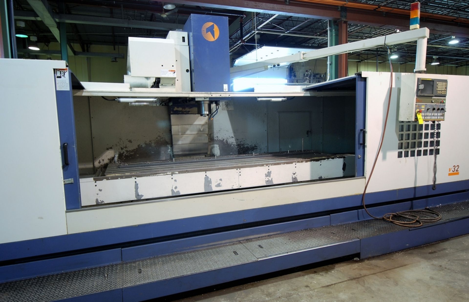 2005 TAKUMI V32 CNC VERTICAL MACHINING CENTER W/ FANUC 18I-MB CNC CONTROL, 126" X 40.3" TABLE, - Image 4 of 15