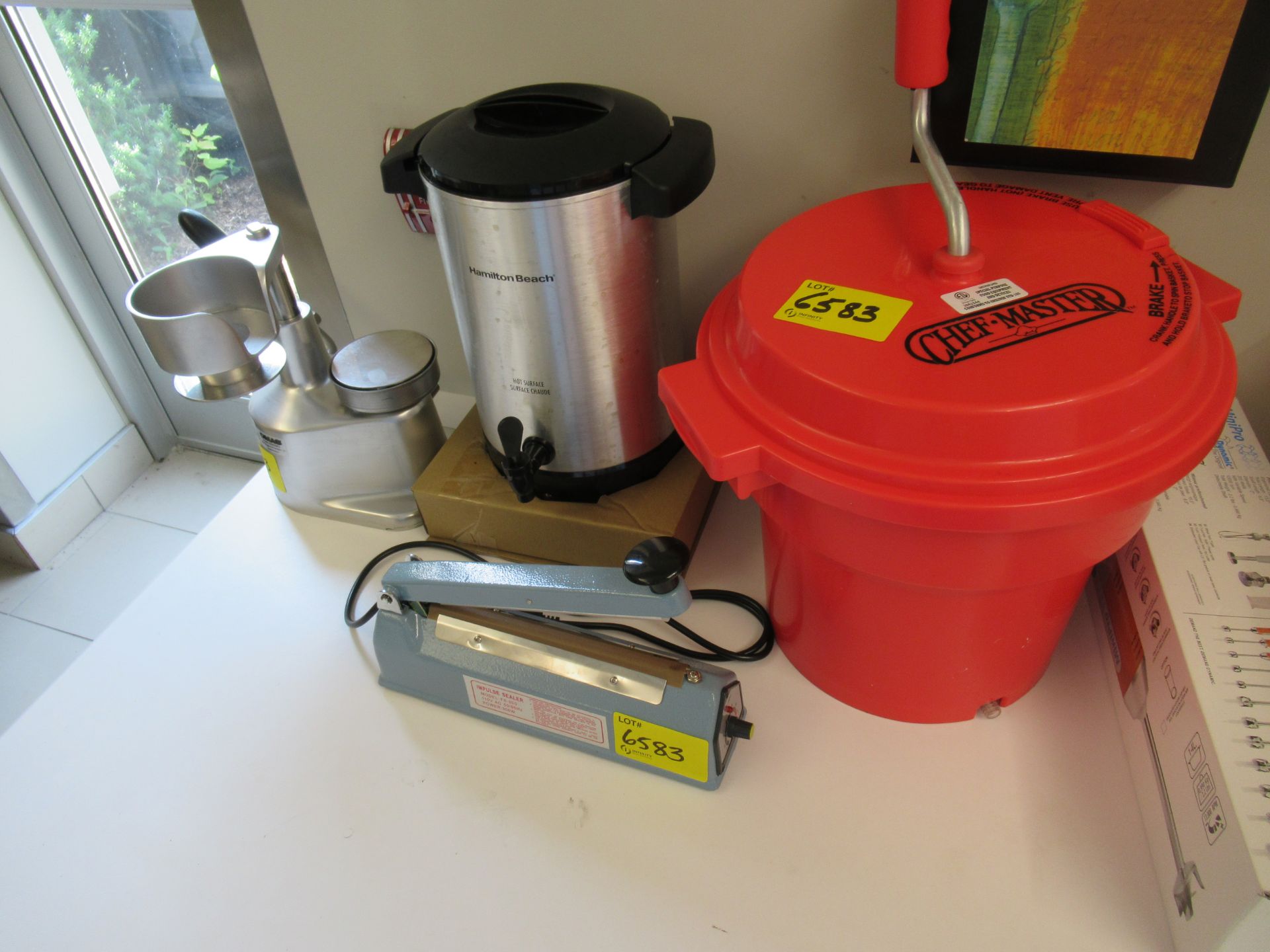 LOT OF FOOD PROCESSOR, BLENDER, COFFEE URN, SALAD SPINNER, BEVERAGE DISPENSER, ETC (REUTER) - Image 4 of 4